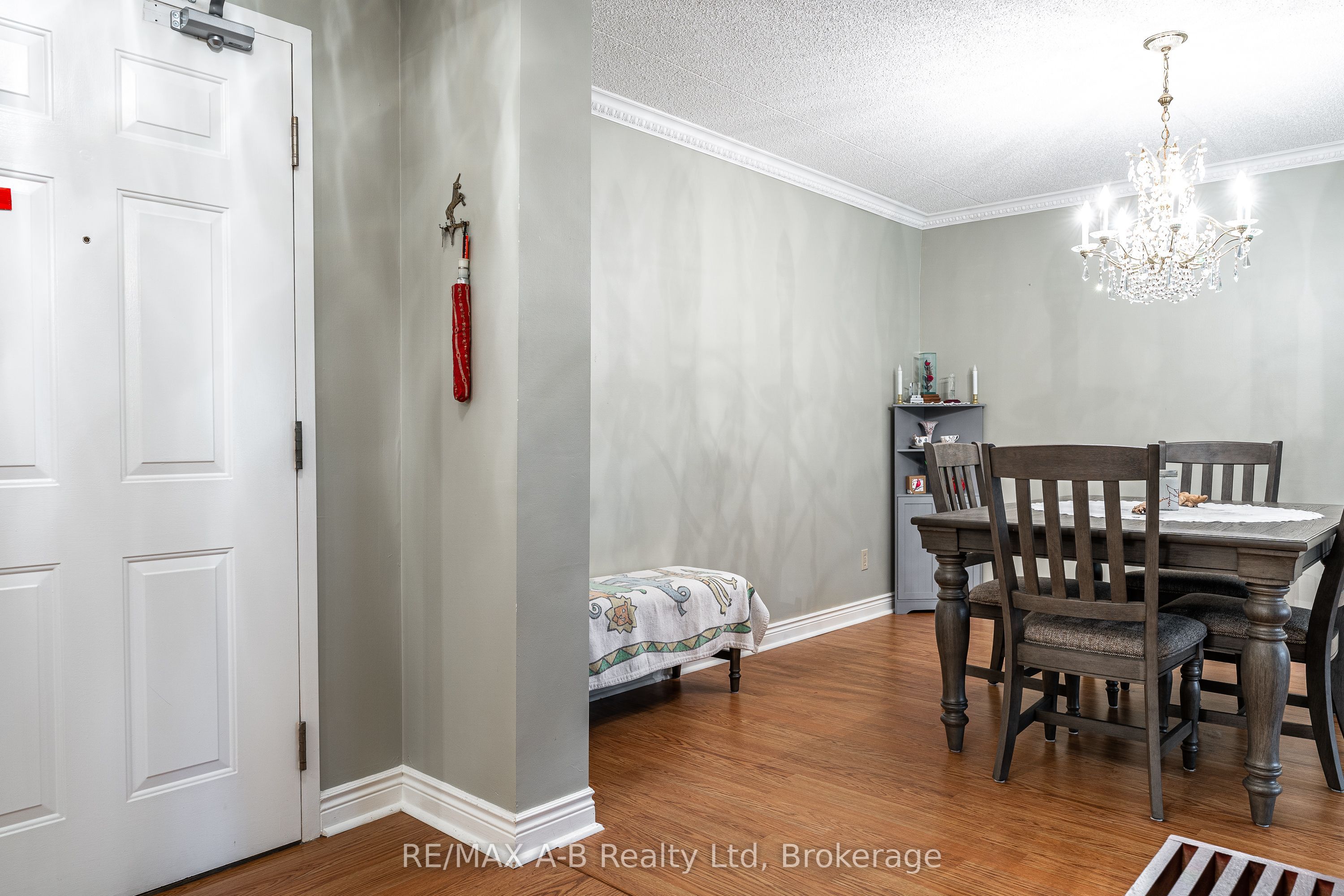 22 ST. ANDREW Street N 104