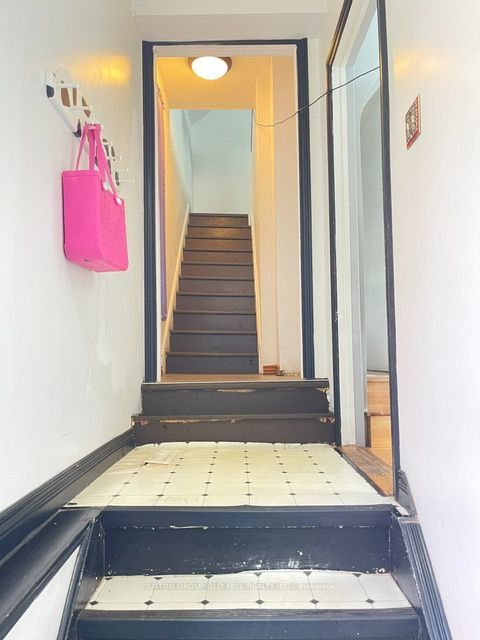 19 Cardell Avenue