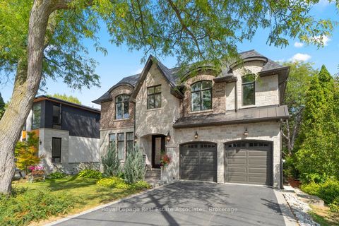 1285 Mineola Gardens Mississauga ON L5G 3Y5