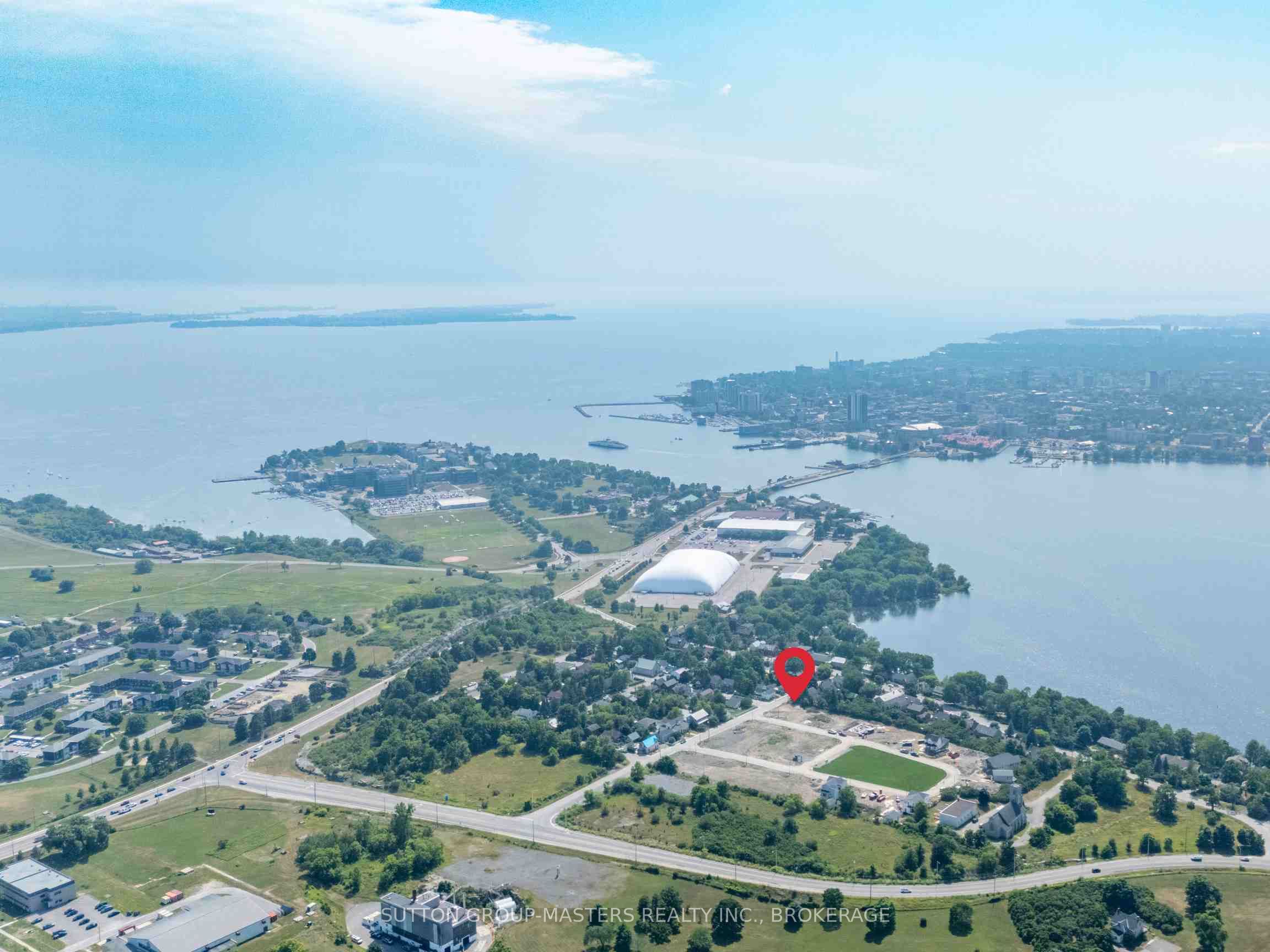 405 Wellington Street