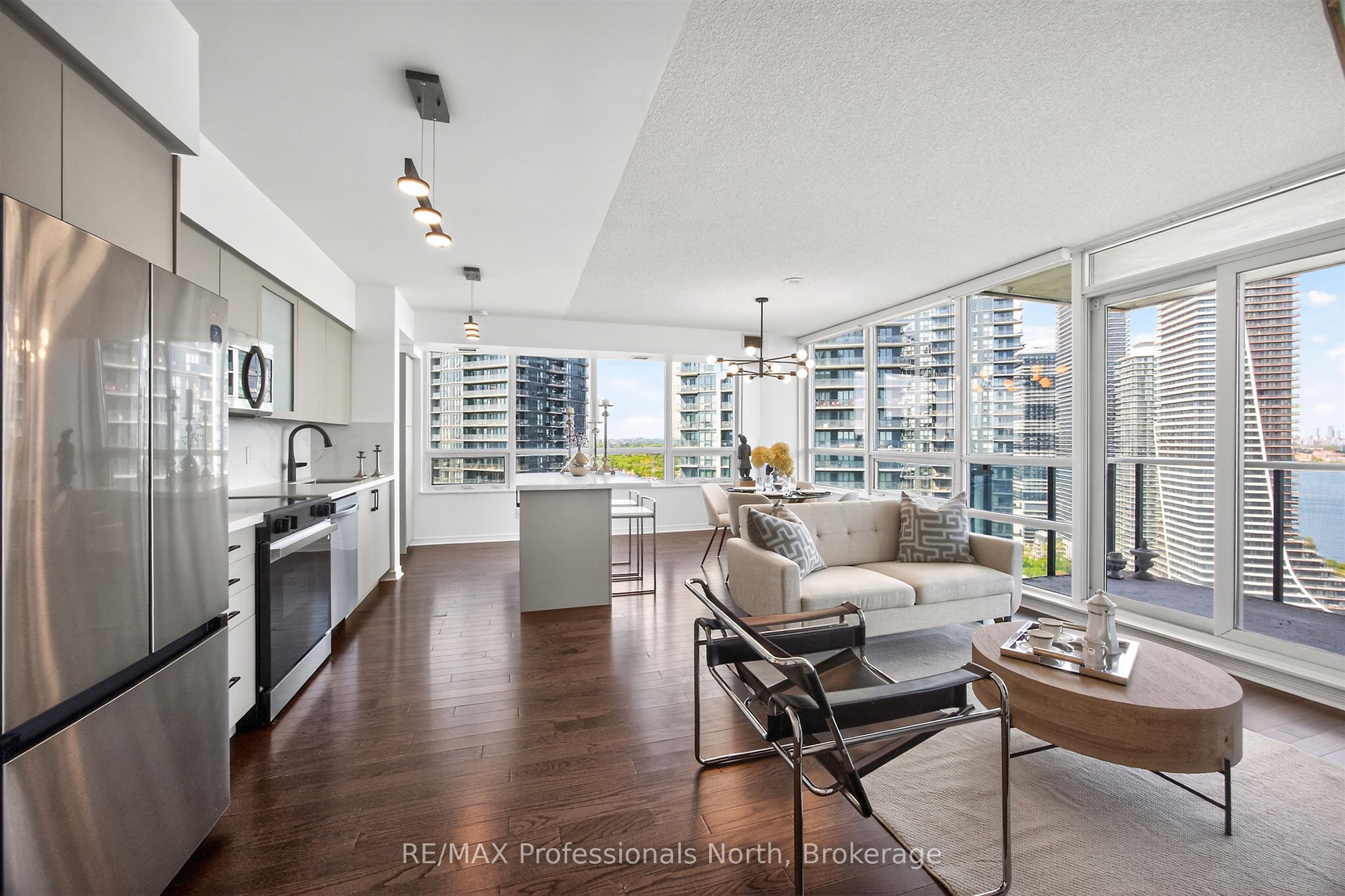 2230 Lake Shore Boulevard W 3106