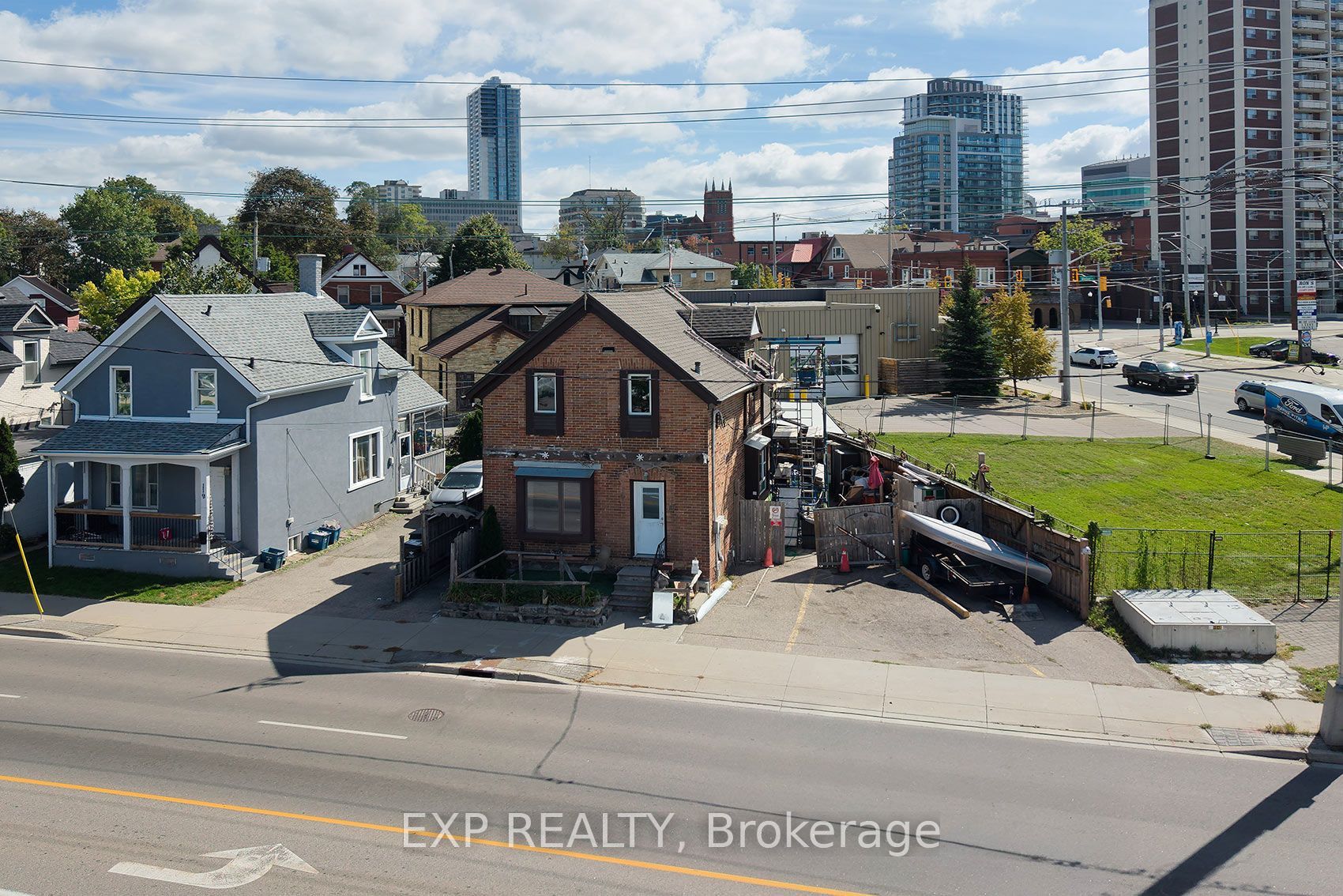 115 Victoria Street N