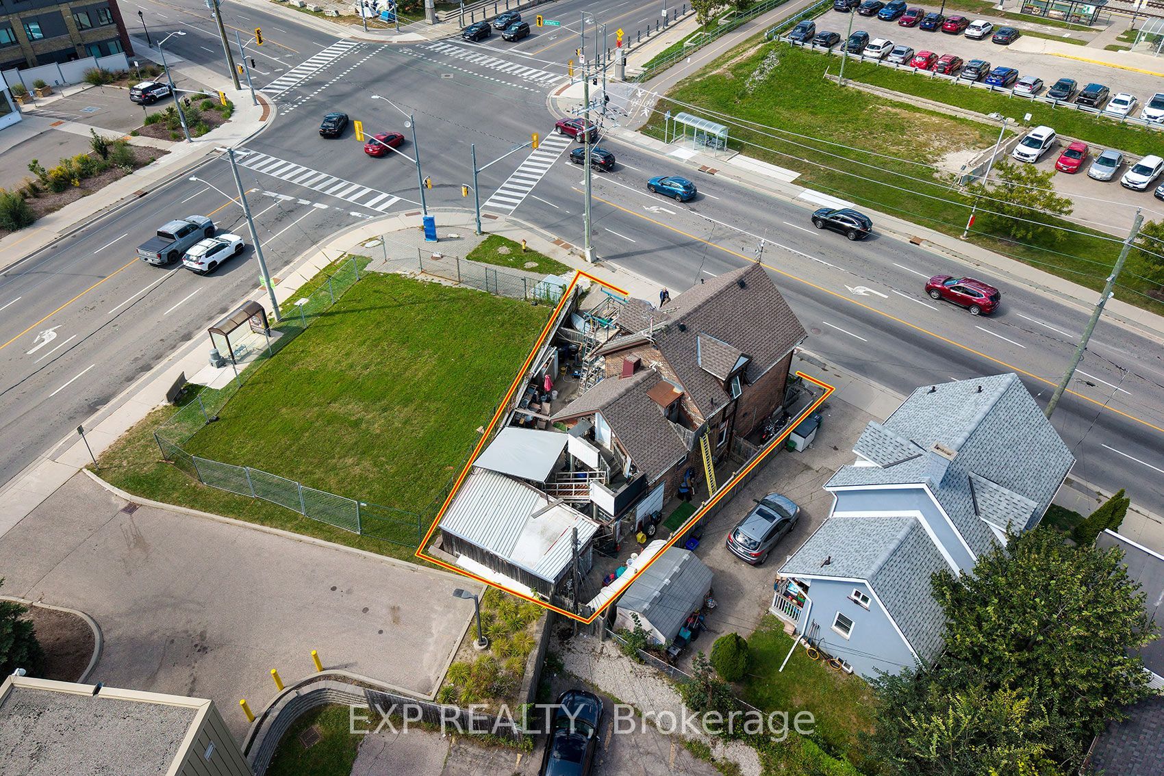 115 Victoria Street N