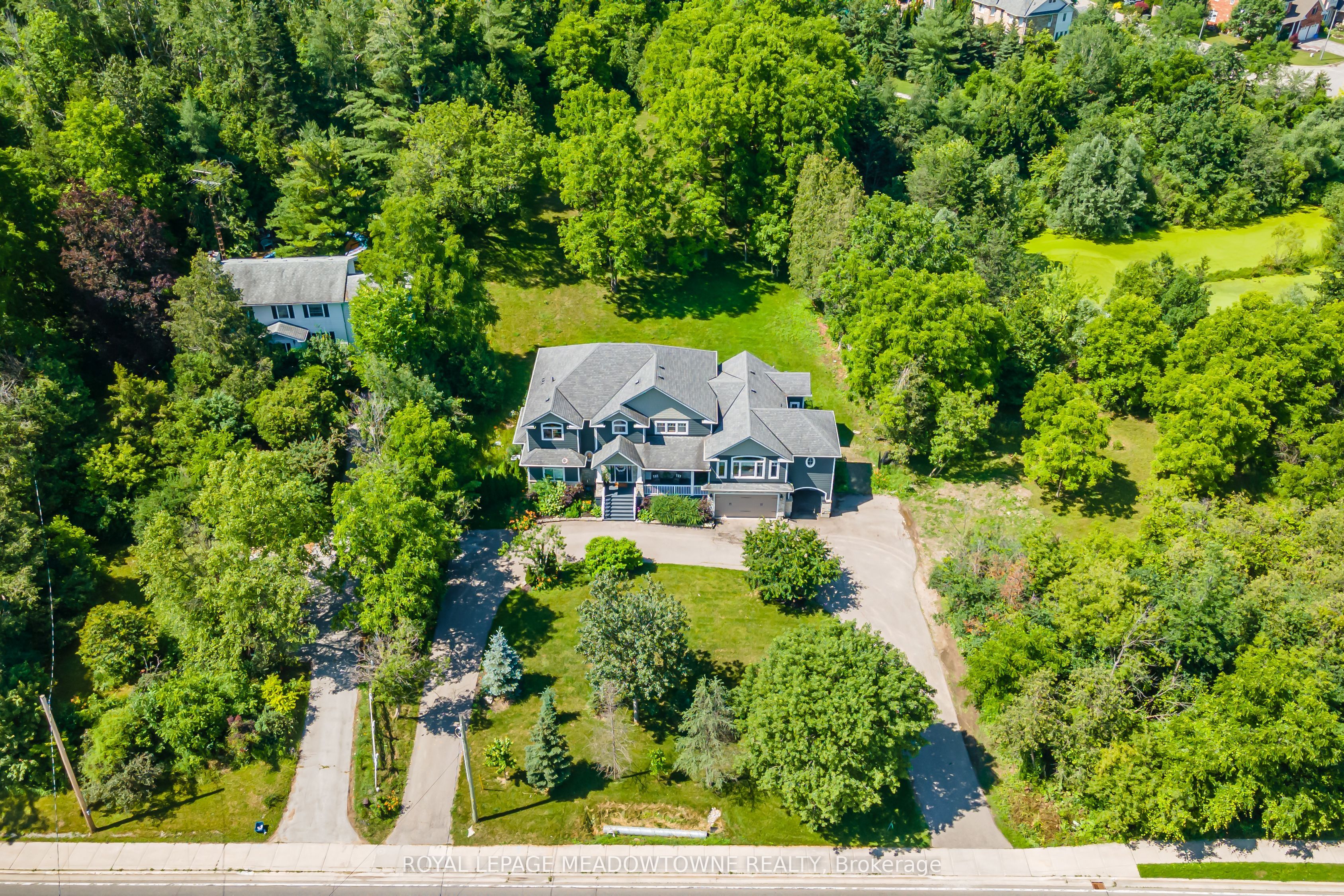 254 Main Street S