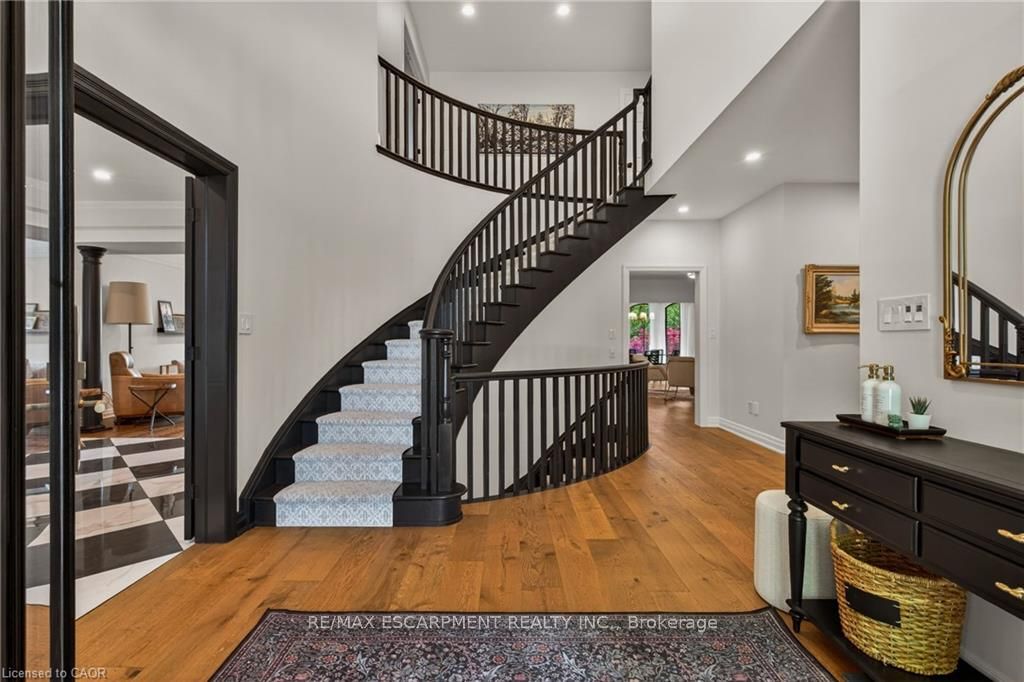 120 JEROME PARK Drive