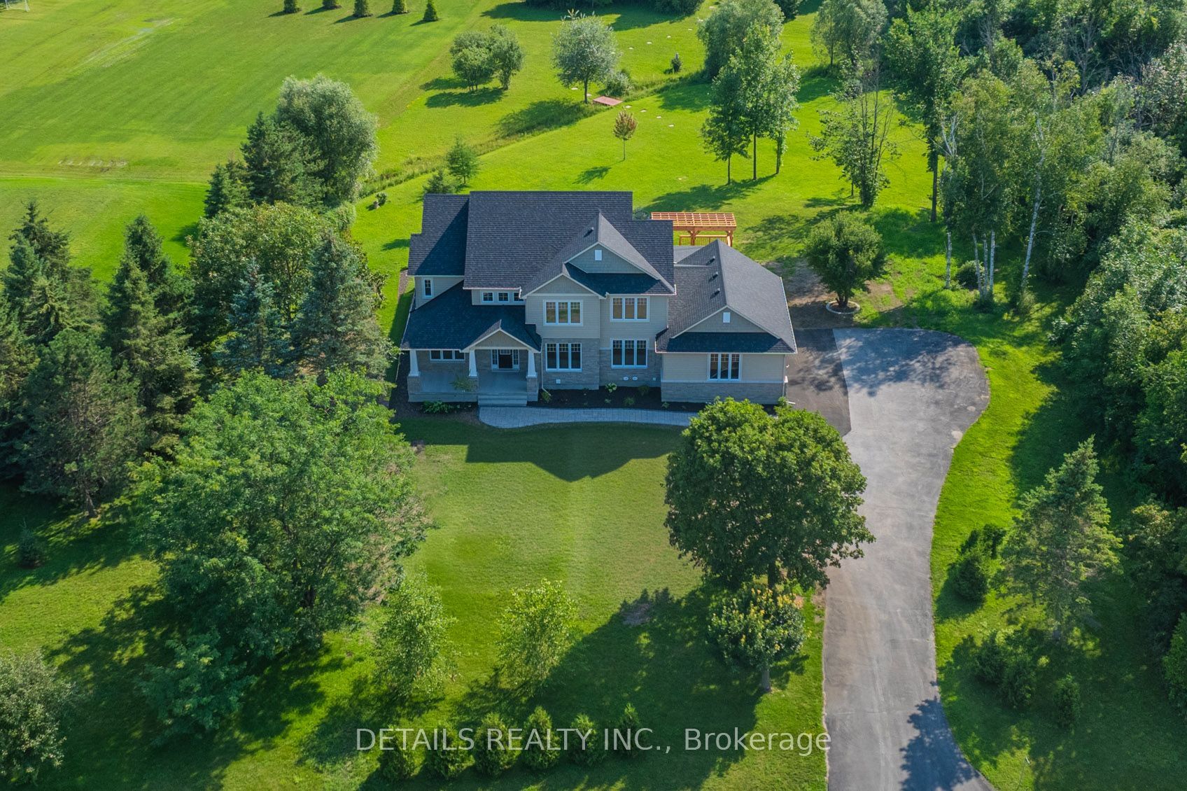 28 Ridingview Crescent