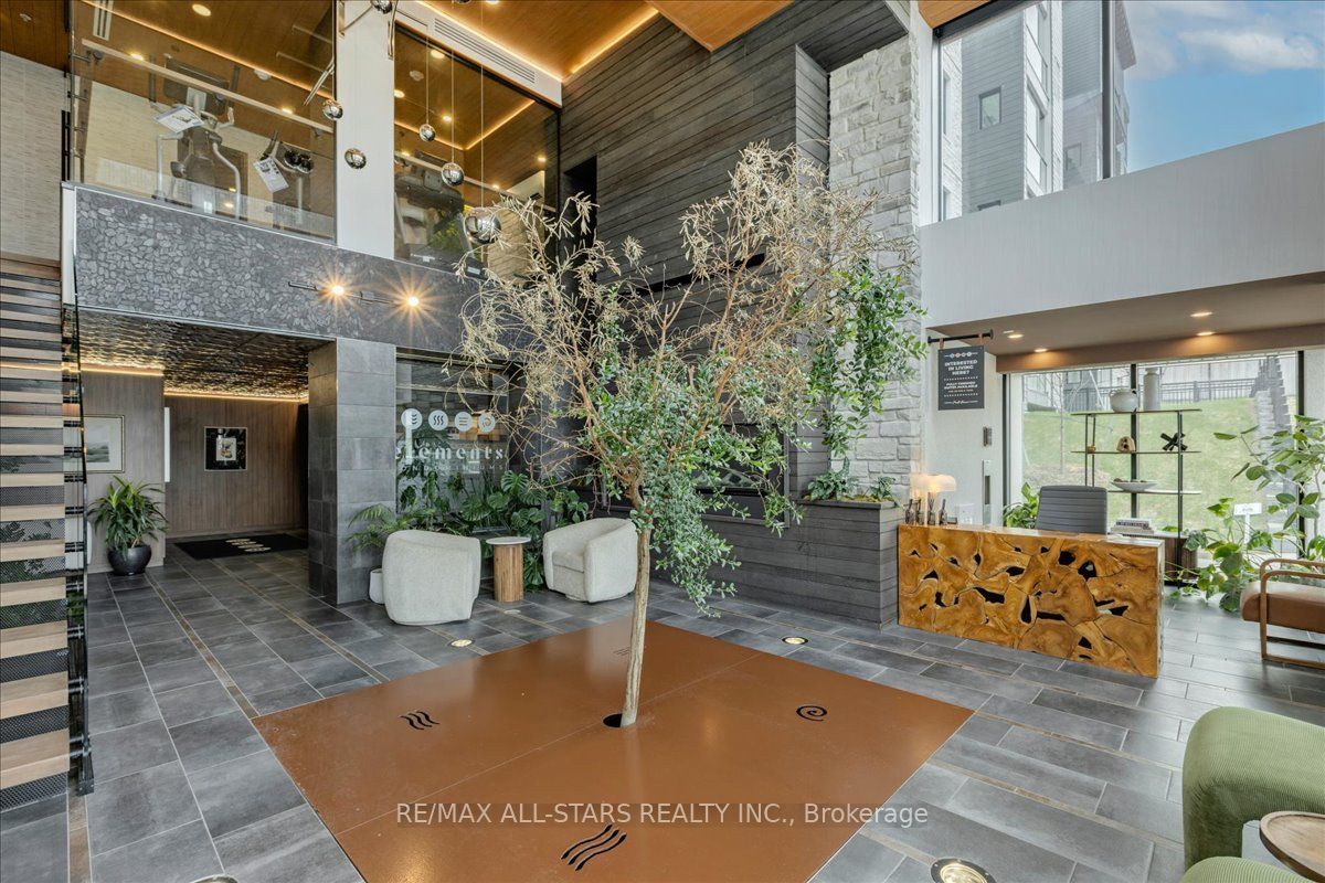 15 Kneeshaw Drive 407