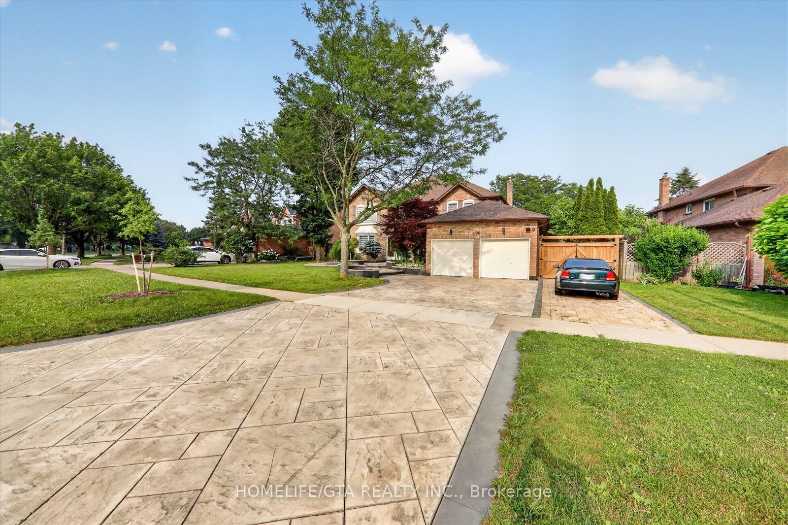190 Lake Driveway N/A W