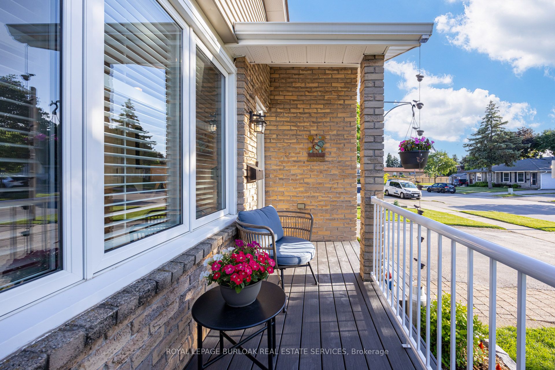 2348 Malcolm Crescent