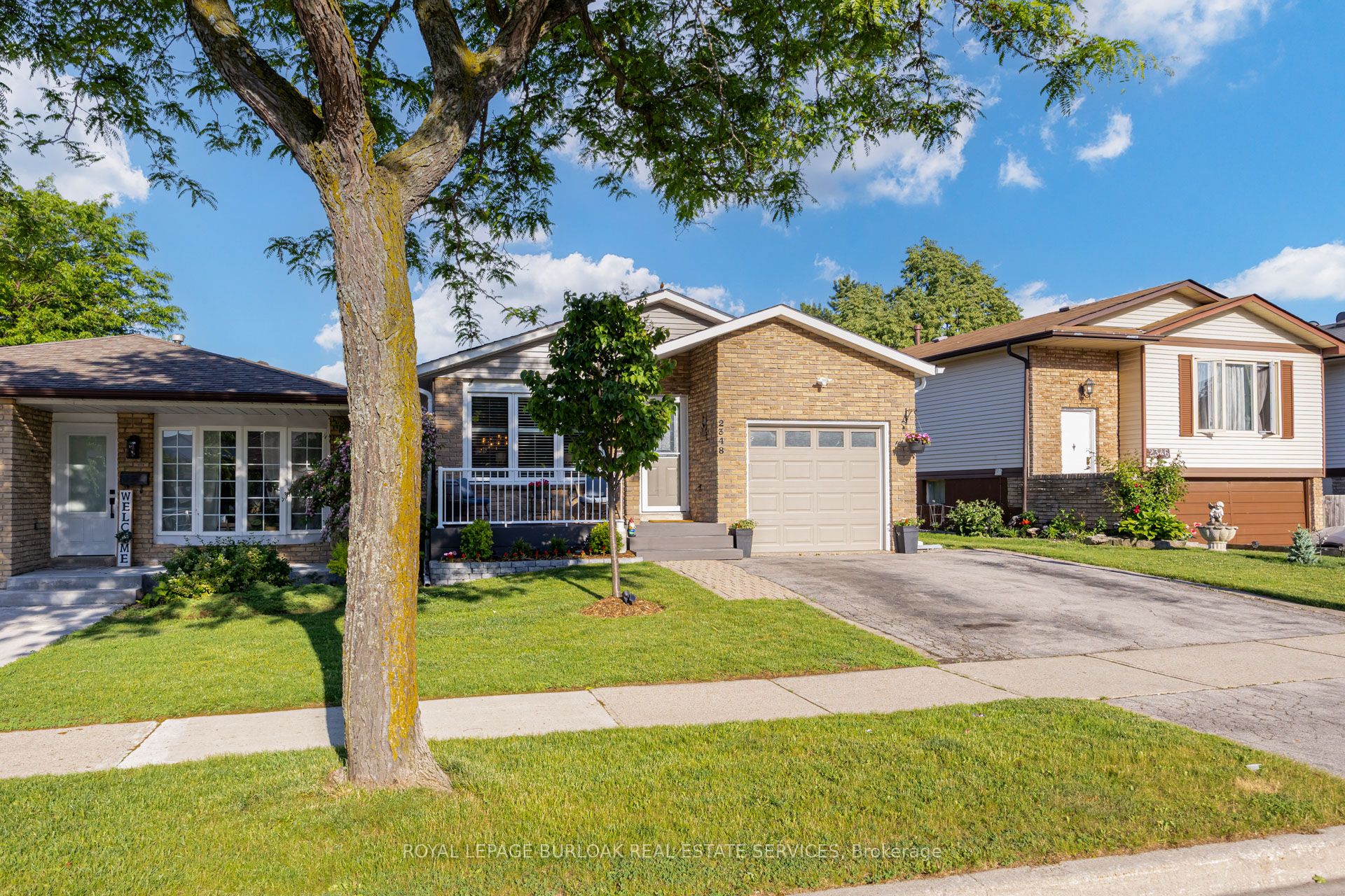 2348 Malcolm Crescent