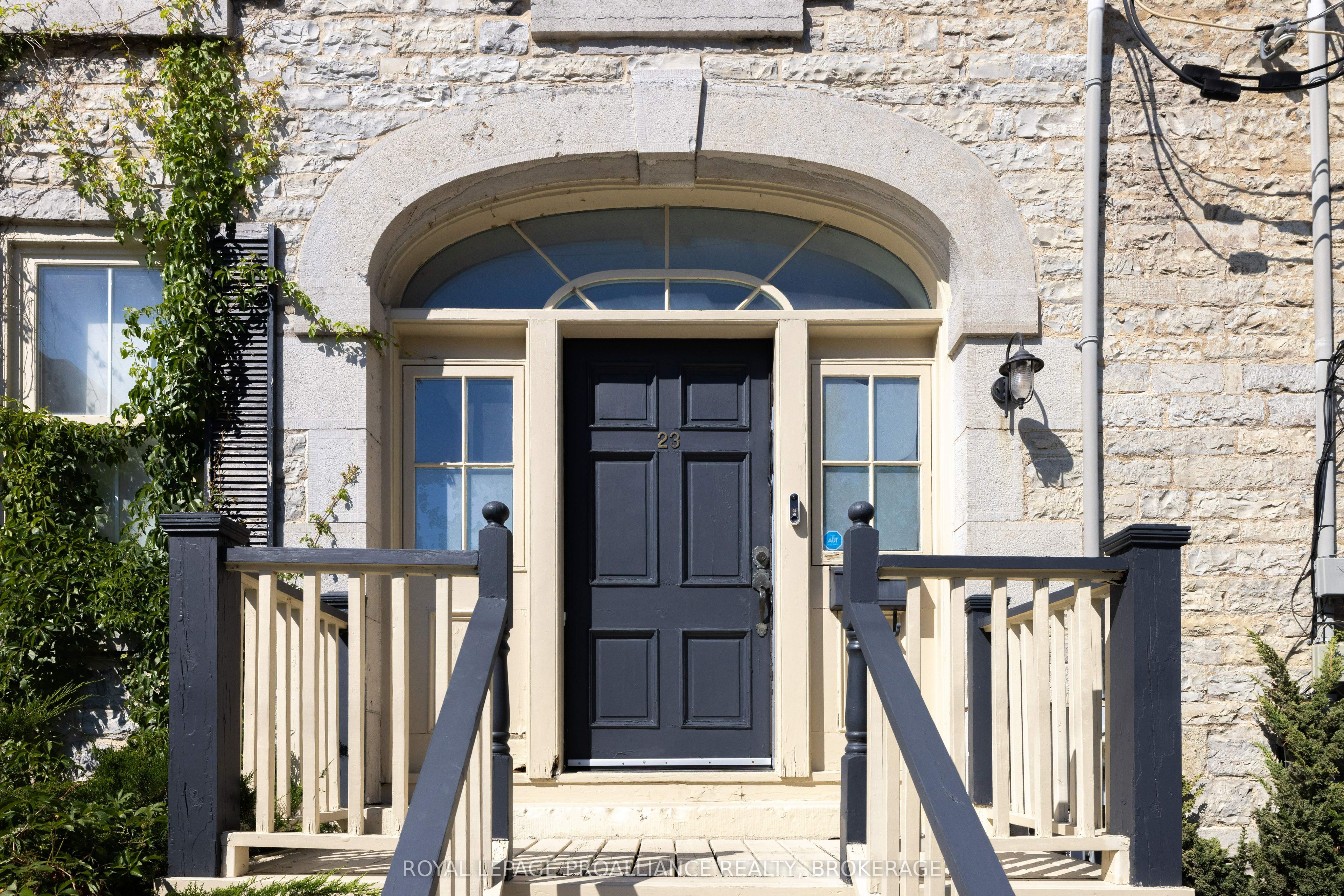 23 Earl Street