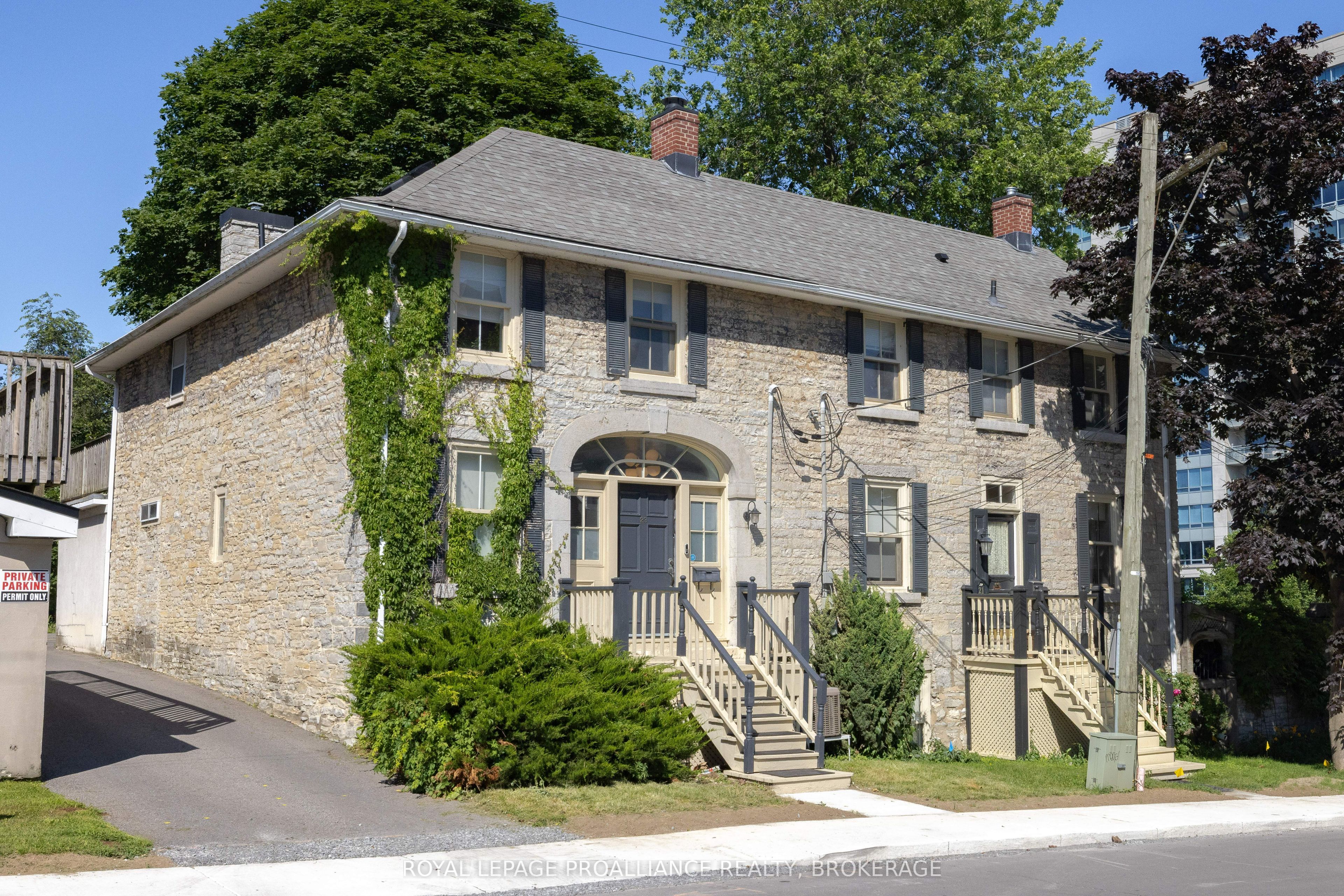 23 Earl Street