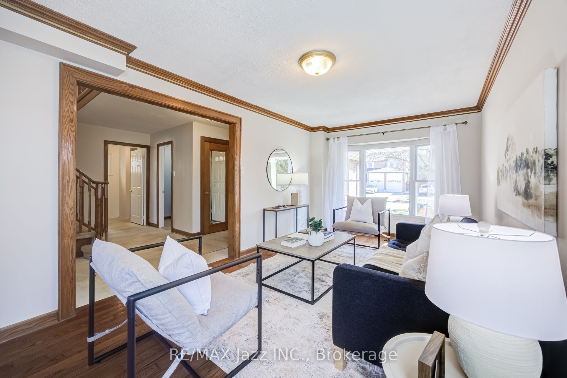 2 Coomer Crescent
