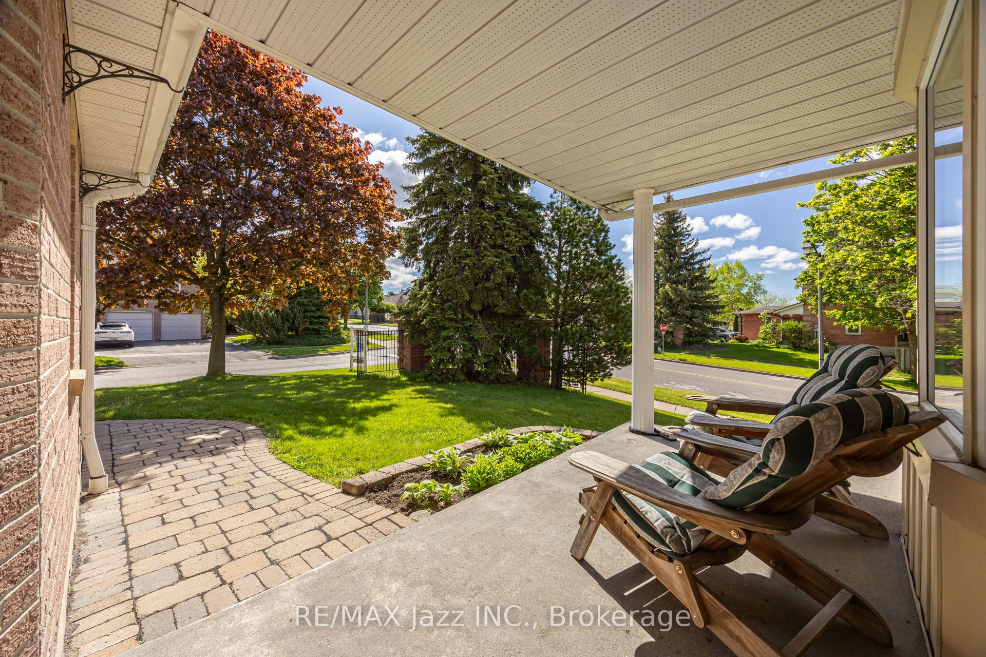 2 Coomer Crescent