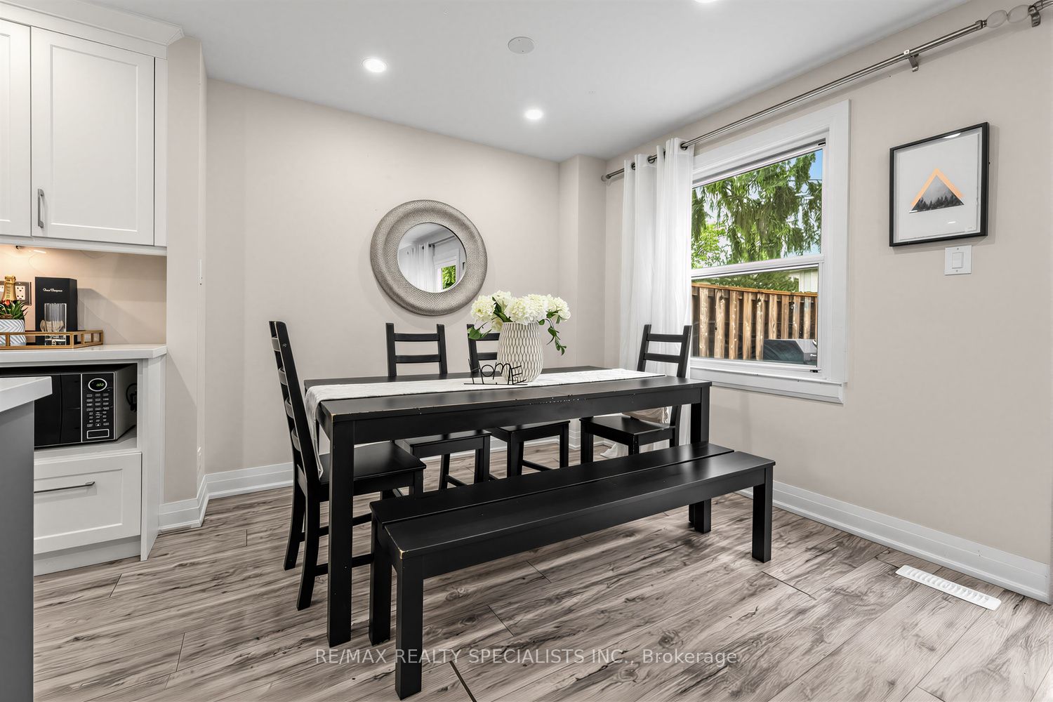 405 Hyacinthe Boulevard 7