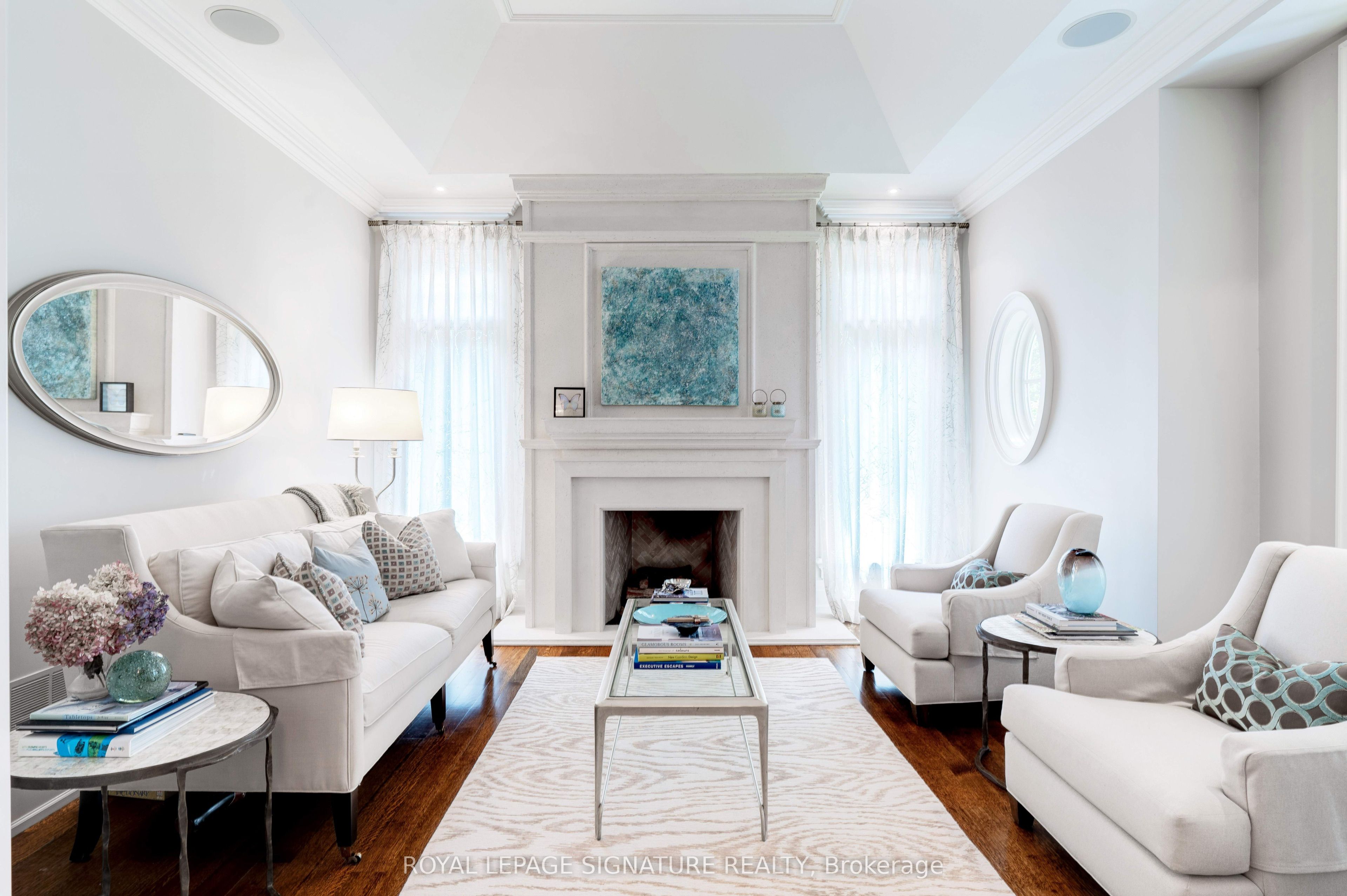 71 Ennisclare Drive W