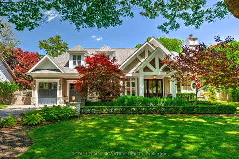 71 Ennisclare Drive W Oakville ON L6J 4N3