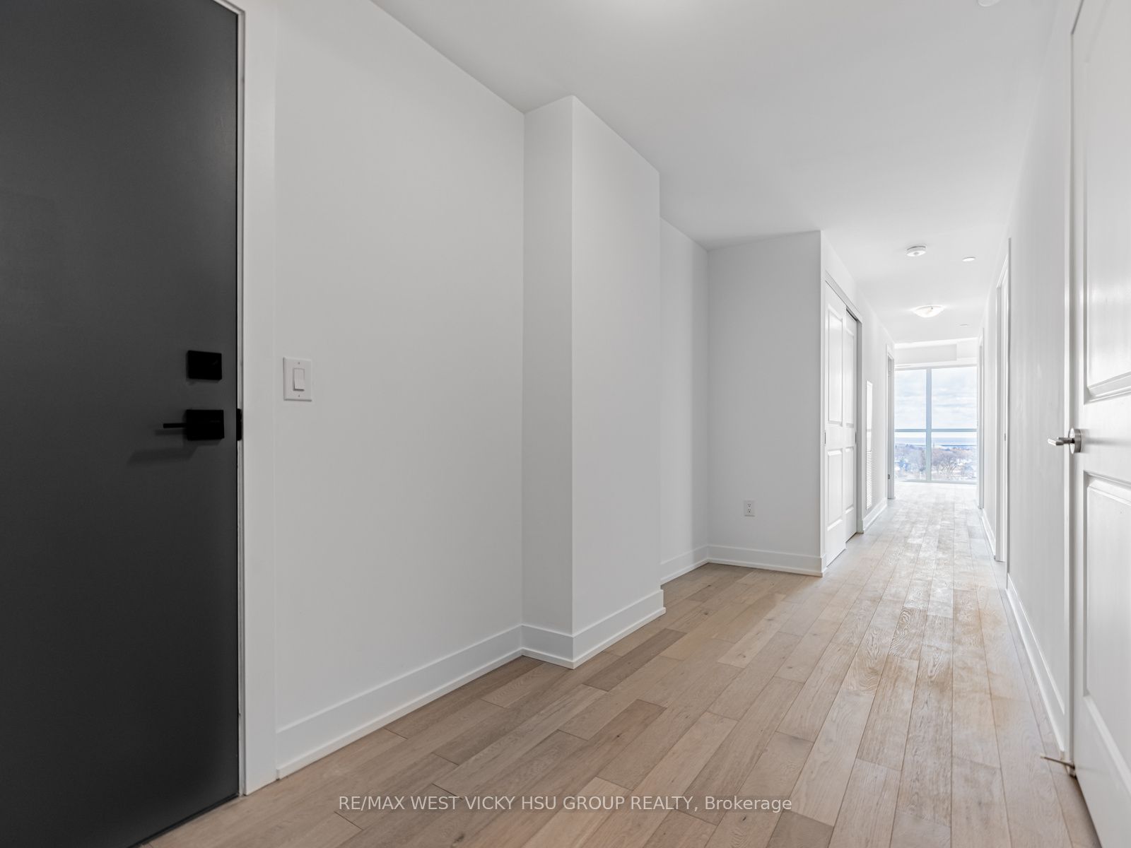 1063 Douglas McCurdy Comm Circle 1004