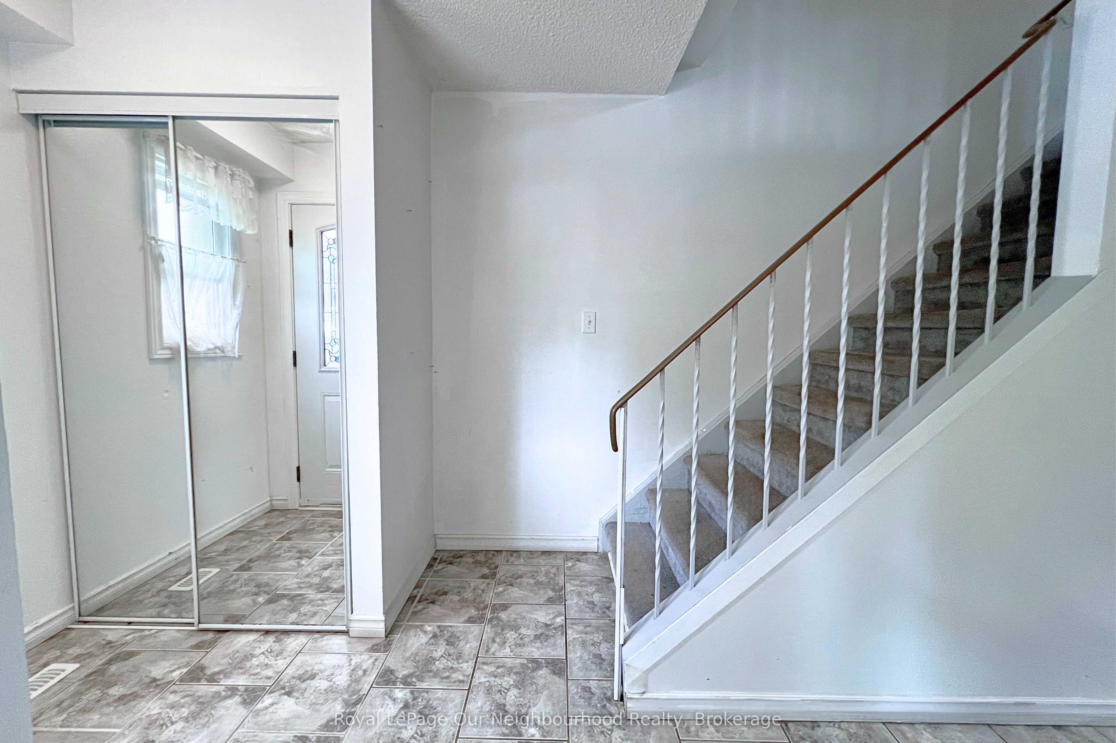 529 Lancelot Crescent