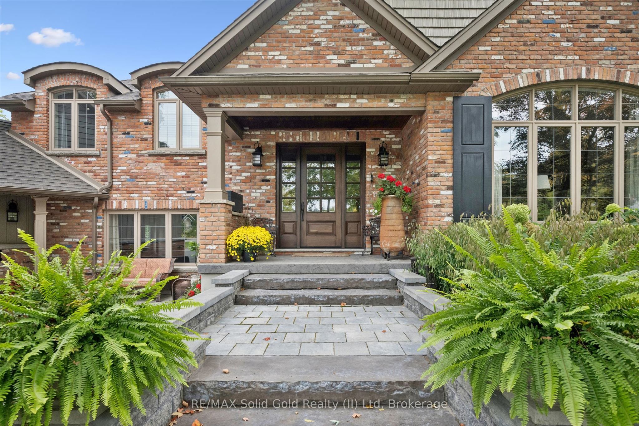 2073 Maplewood Road