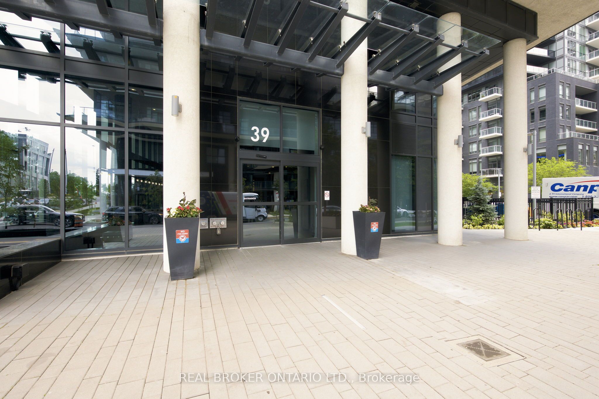 39 Annie Craig Drive PH06