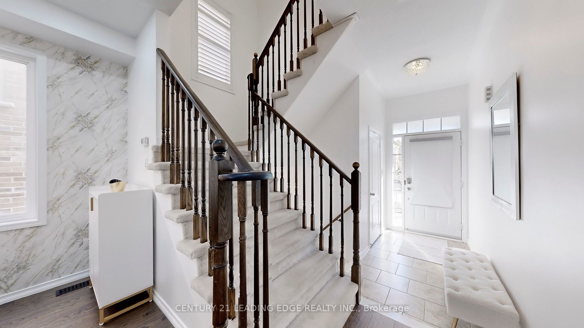 1574 Edgecroft Drive