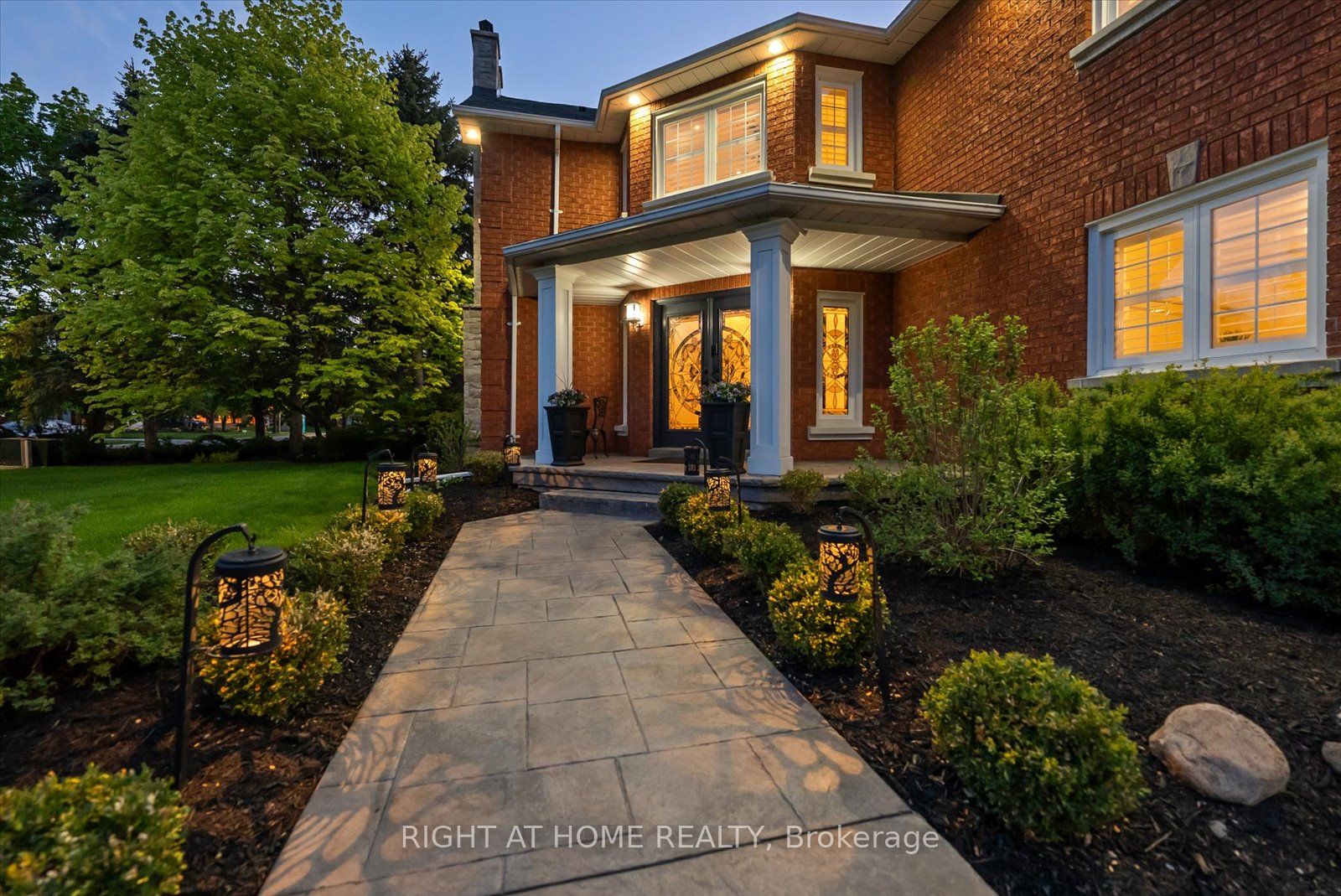 137 Treegrove Circle