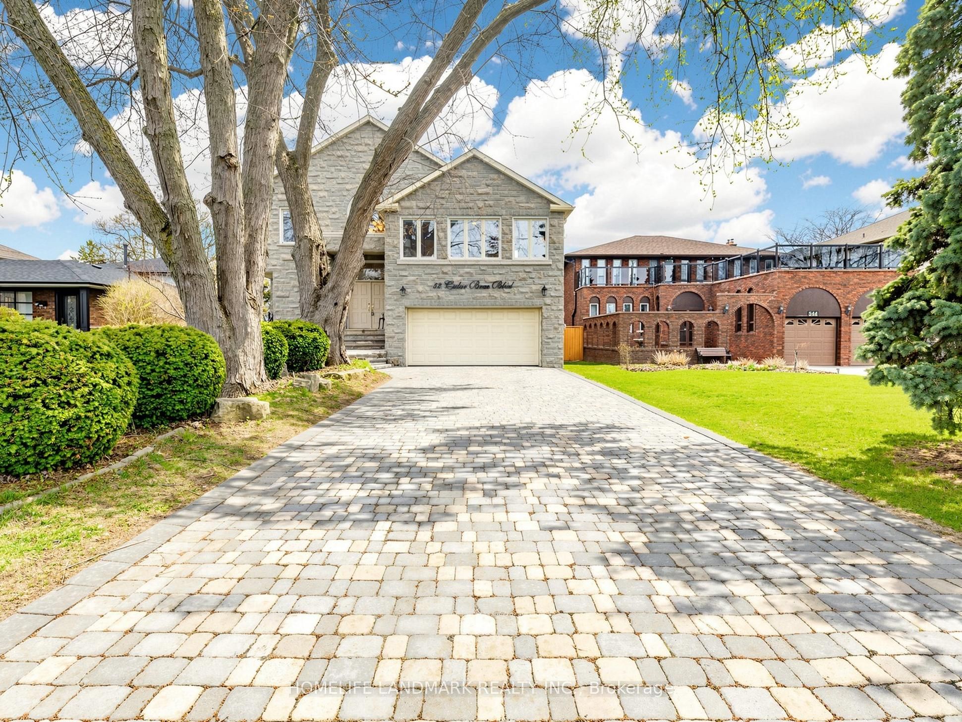 52 Cedar Brae Boulevard