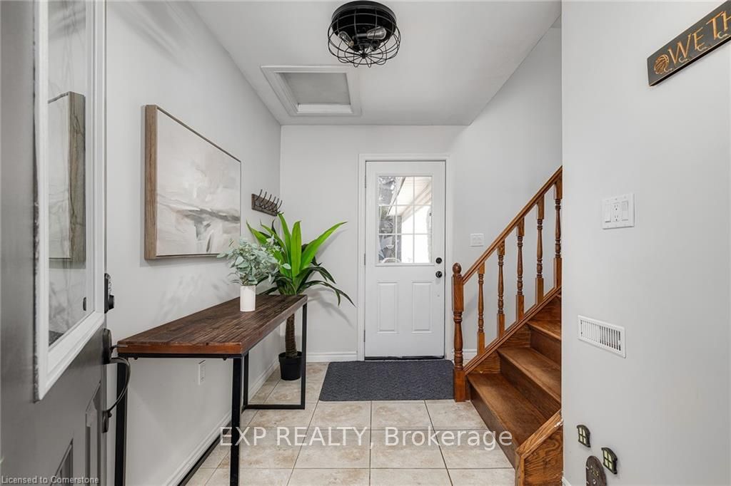 95 Avonmore Crescent