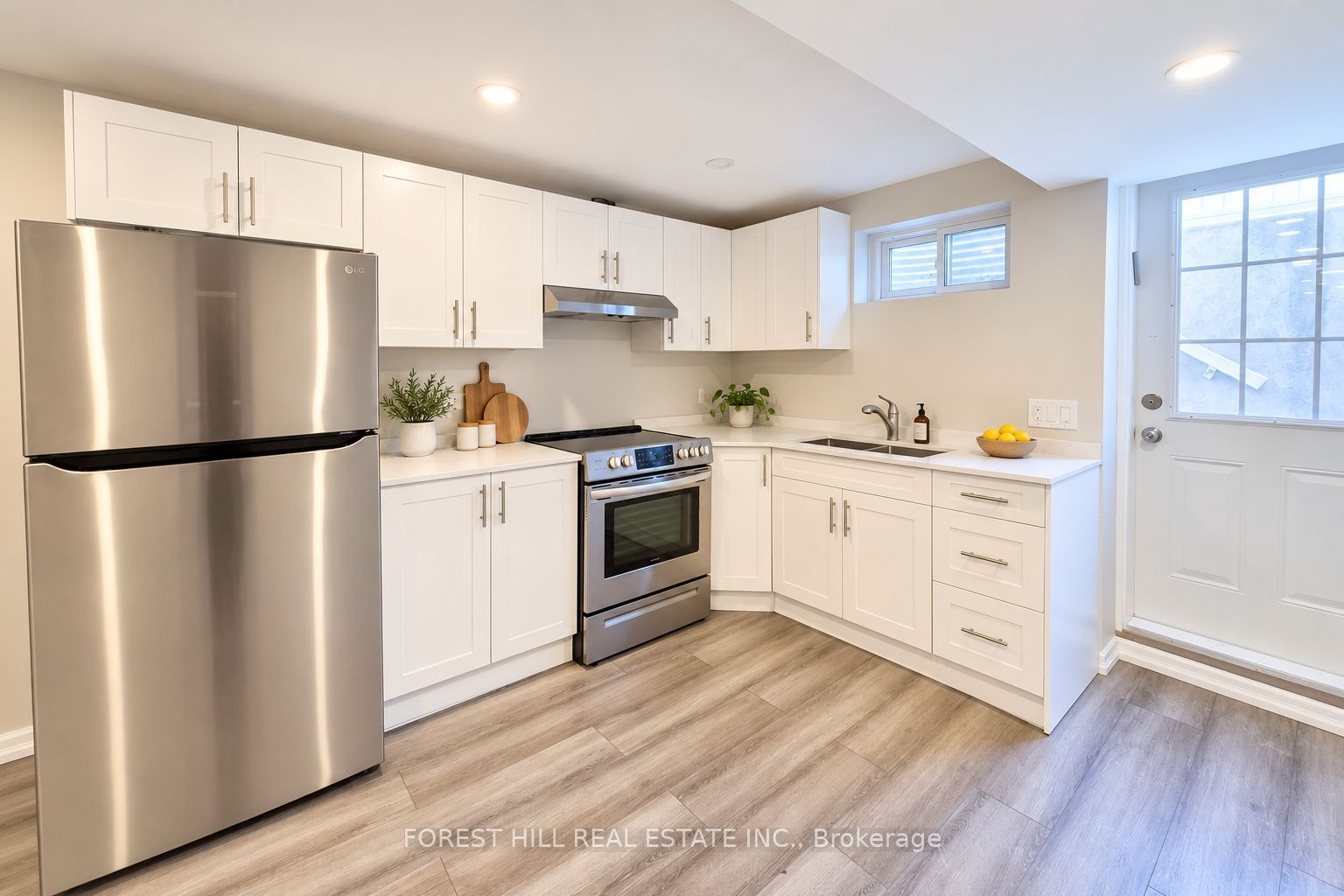 136 Esther Crescent Bsmt