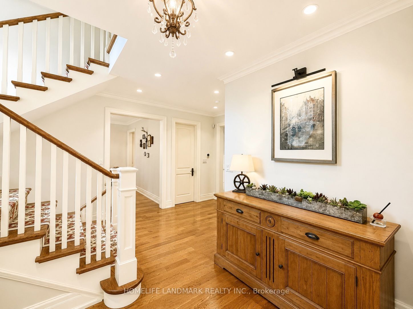 260 Pinetree Way