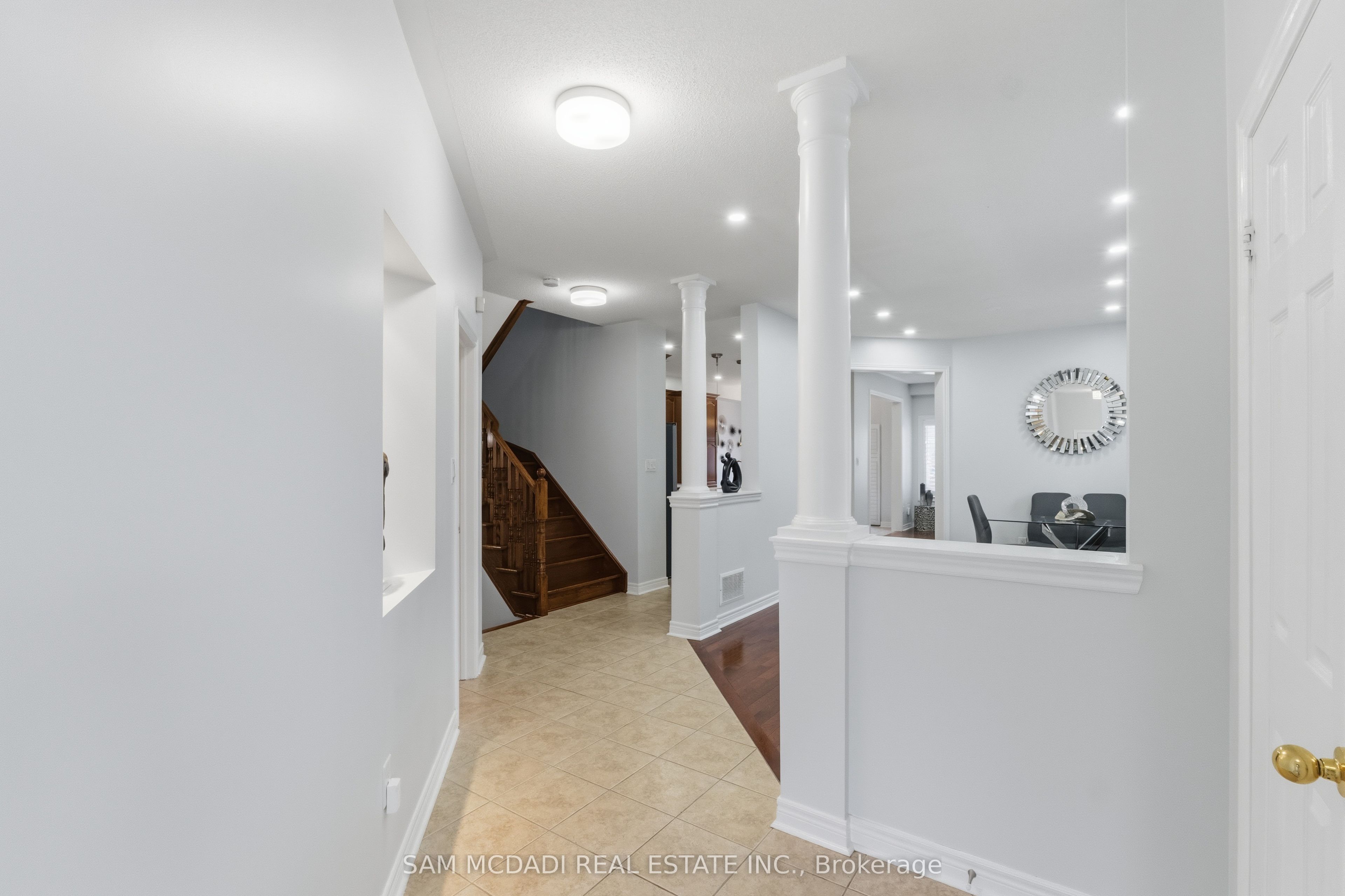 5604 Doctor Peddle Crescent