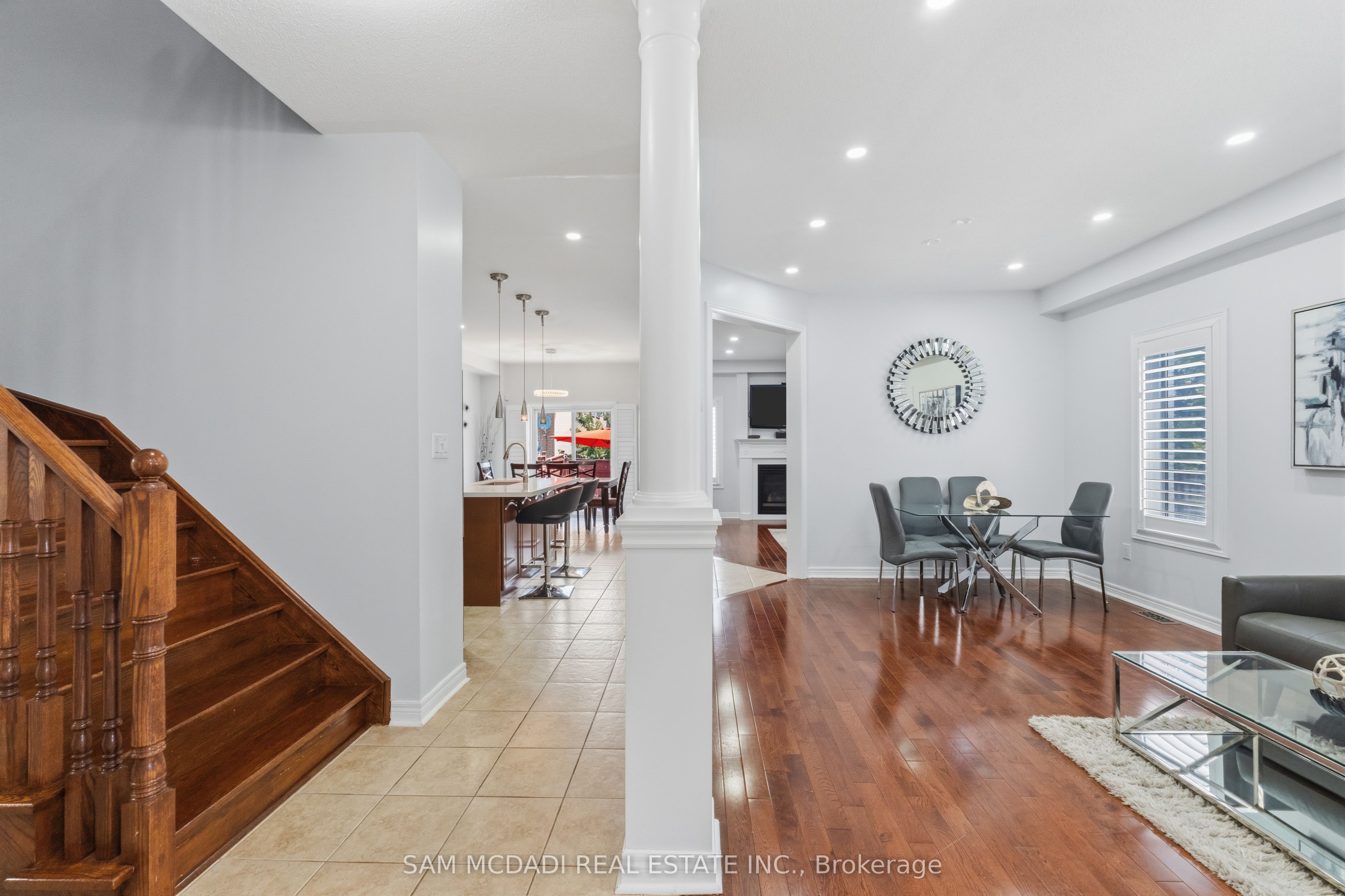 5604 Doctor Peddle Crescent