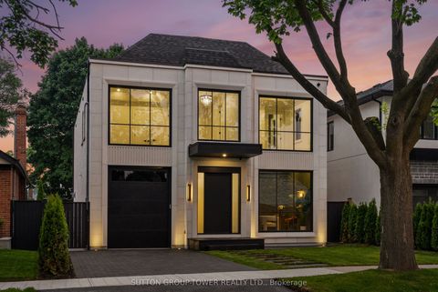 121 Edgecroft Road Toronto W07 ON M8Z 2C2