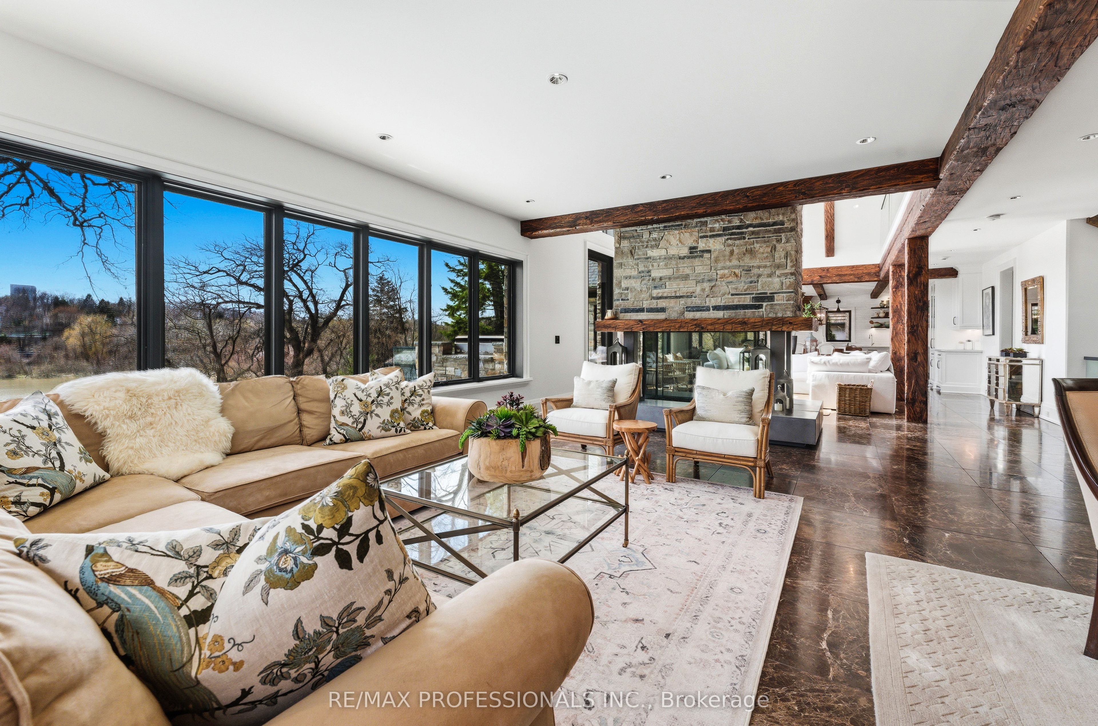 23 Riverside Crescent