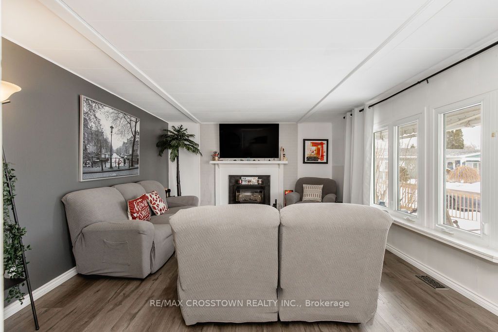 3 Fairbirch Court