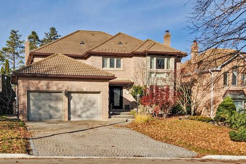 136 Cranberry Lane Aurora ON L4G 5Z3