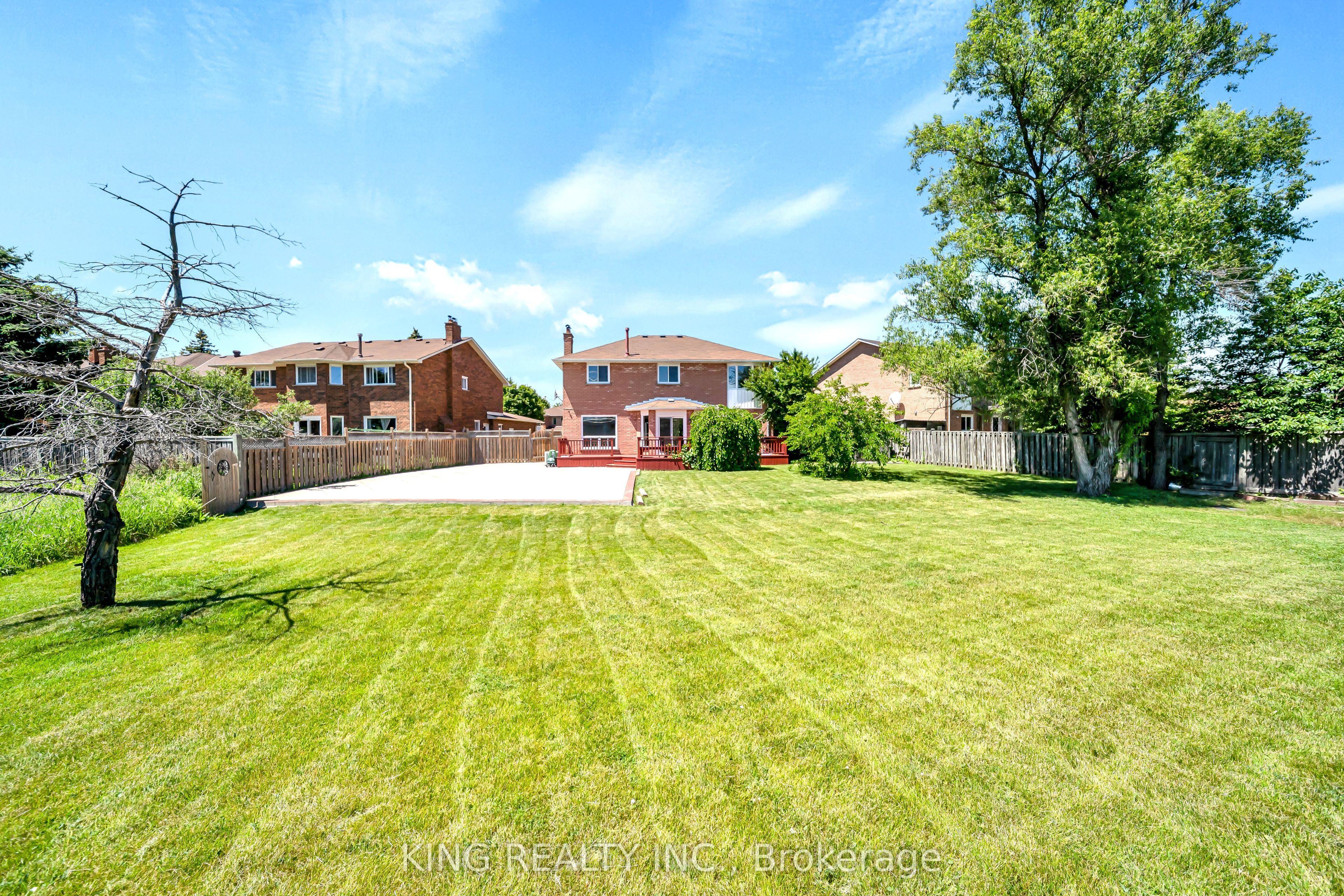 2606 Ambercroft Trail