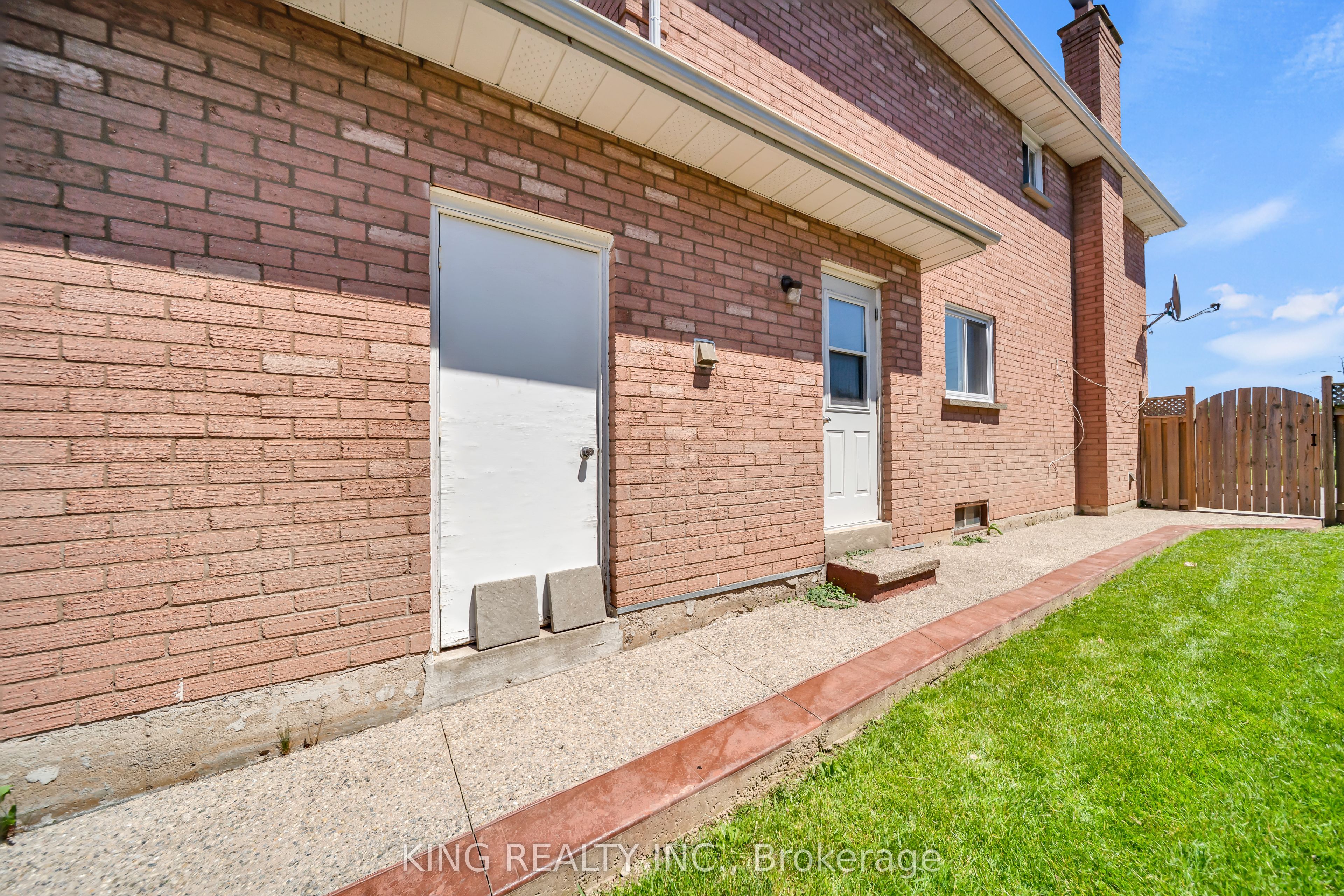 2606 Ambercroft Trail