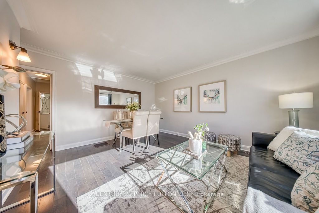 12 Silvercrest Avenue