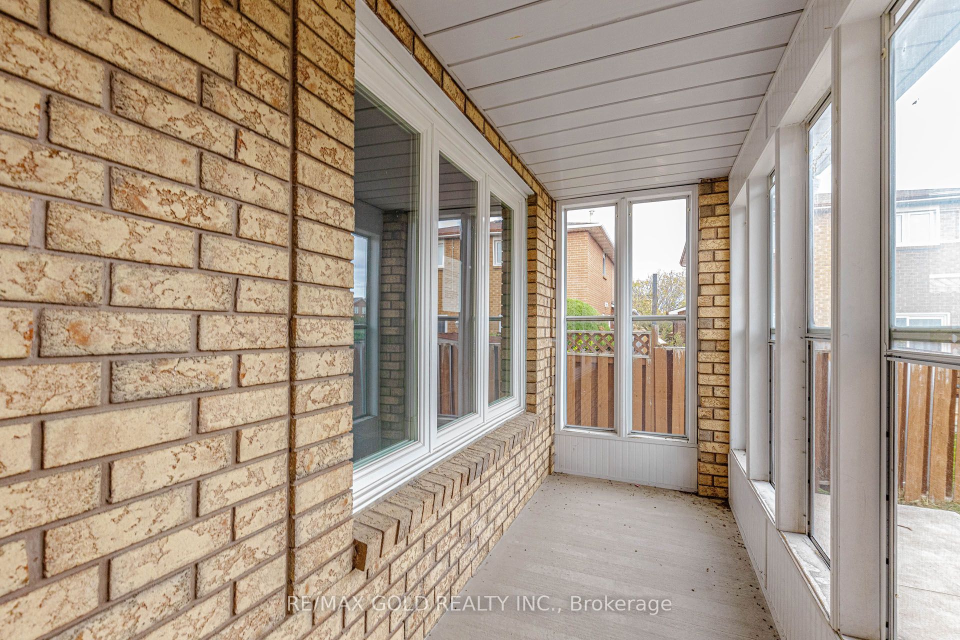 97 Hinchley Wood Grove