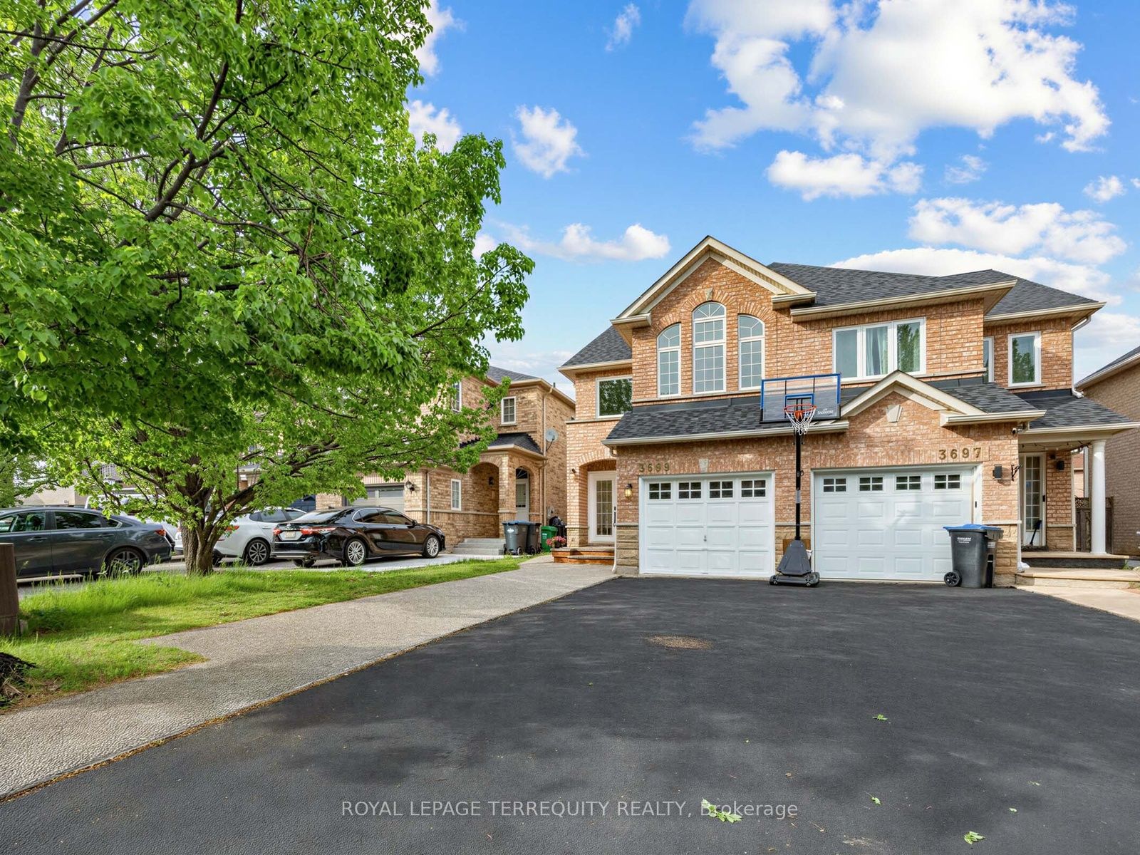 3699 Golden Locust Drive