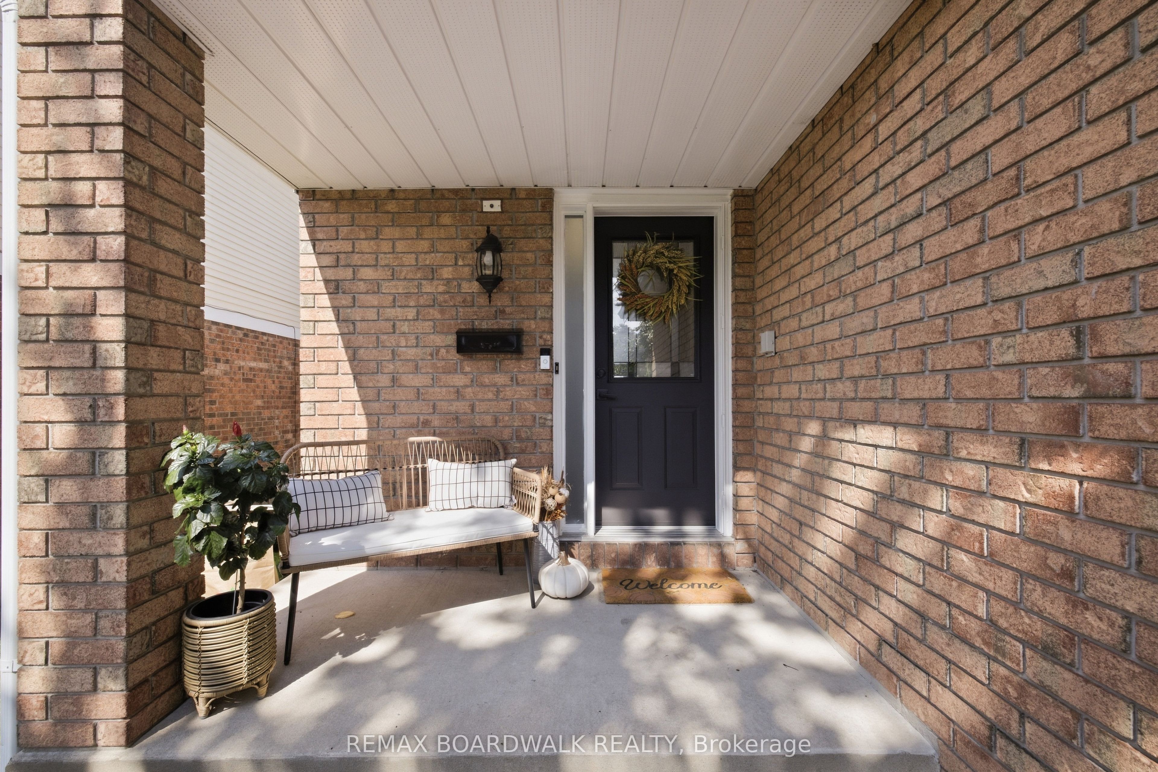 27 Woodpark Way