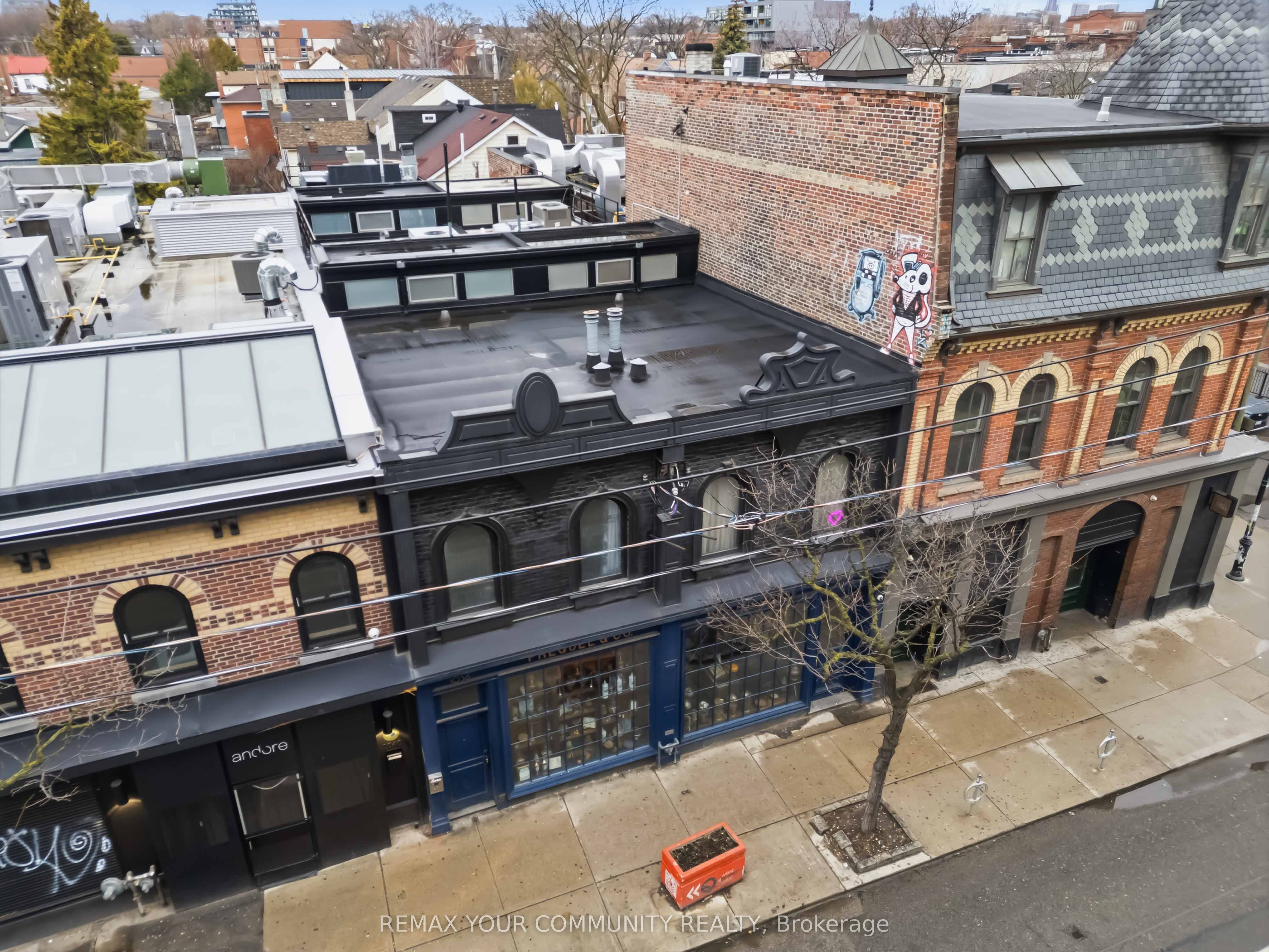1036 & 1038 Queen Street W