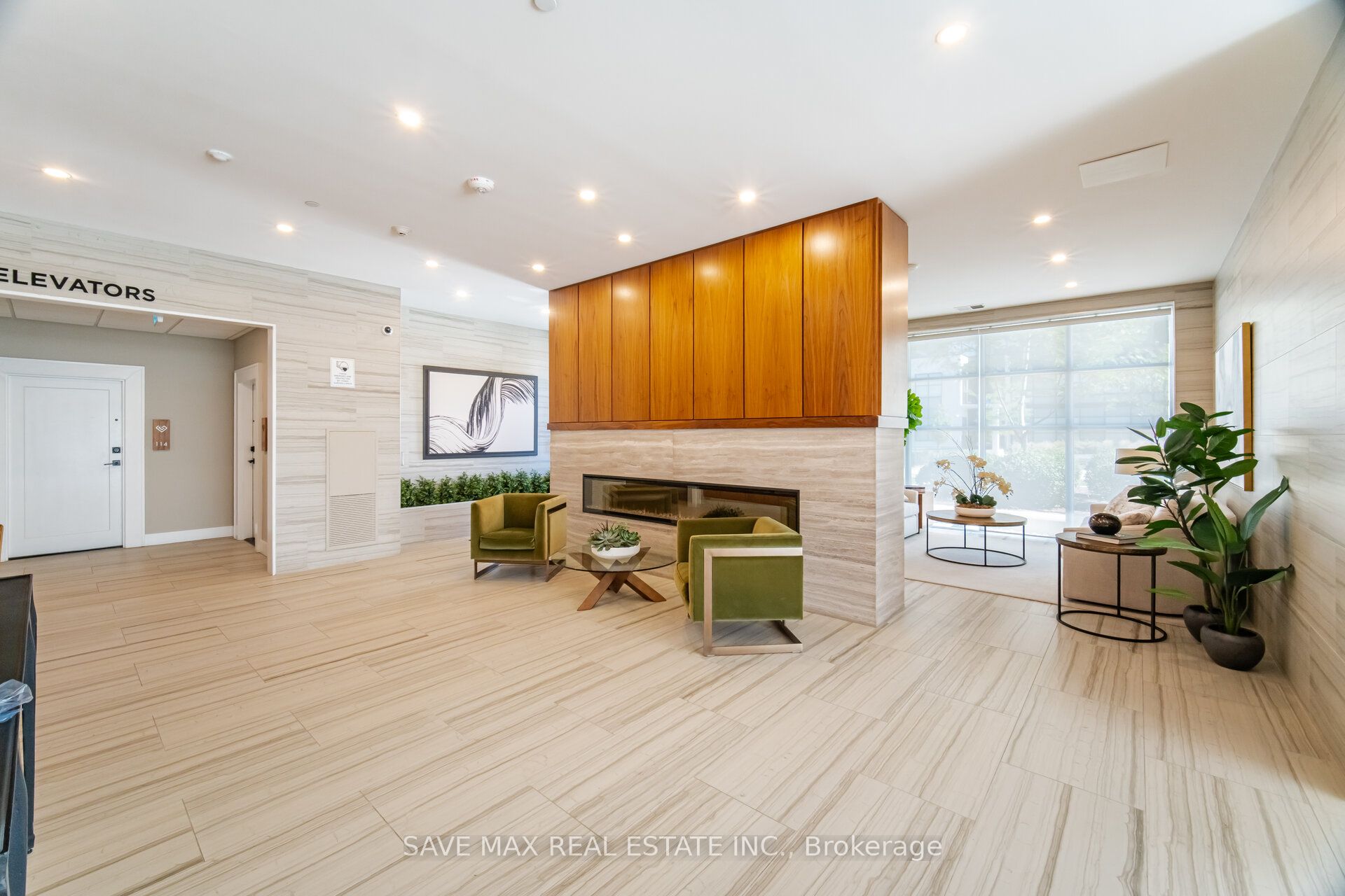 1878 Gordon Street 103
