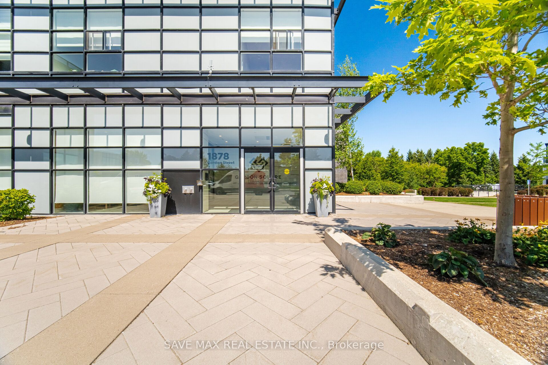 1878 Gordon Street 103