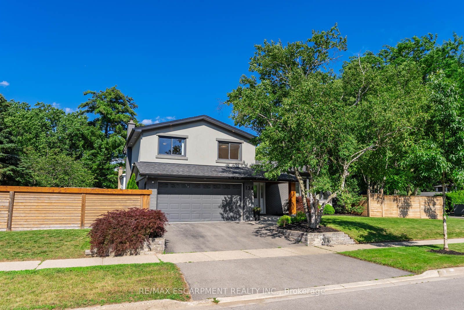134 Fairwood Place W