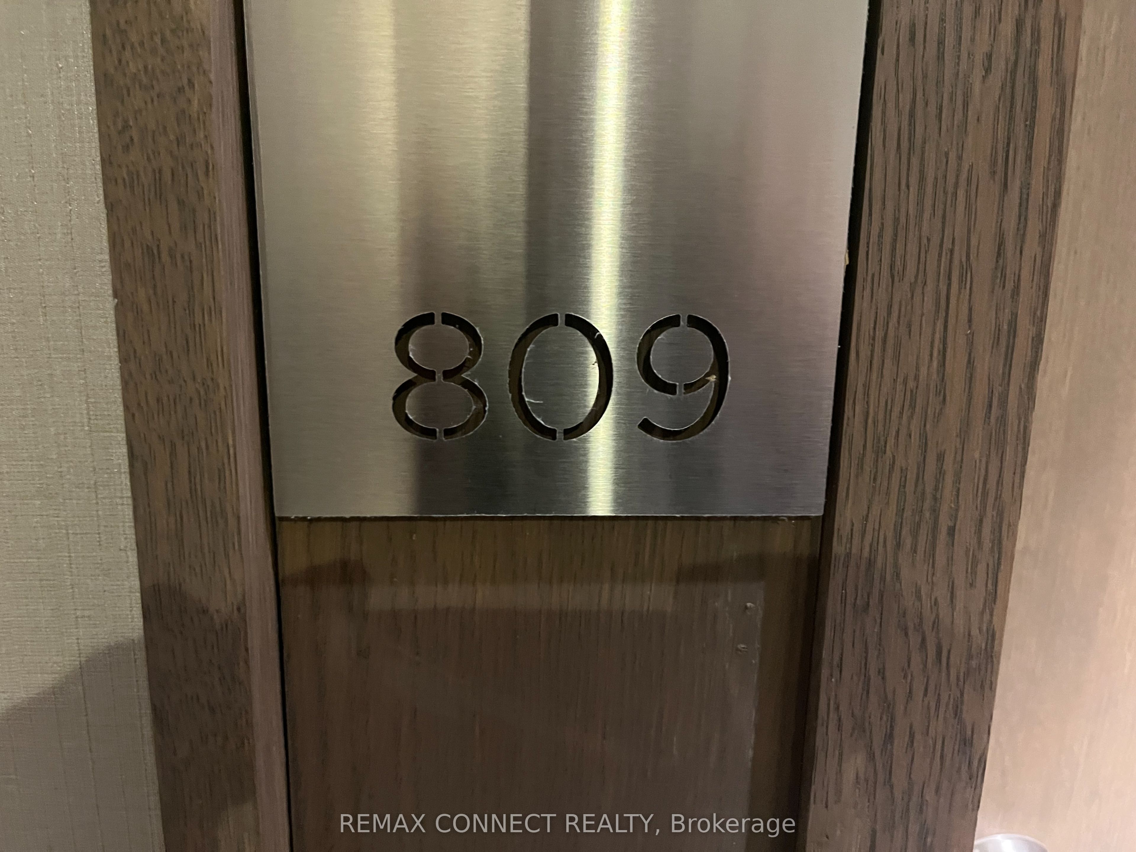 1255 Bayly Street 809