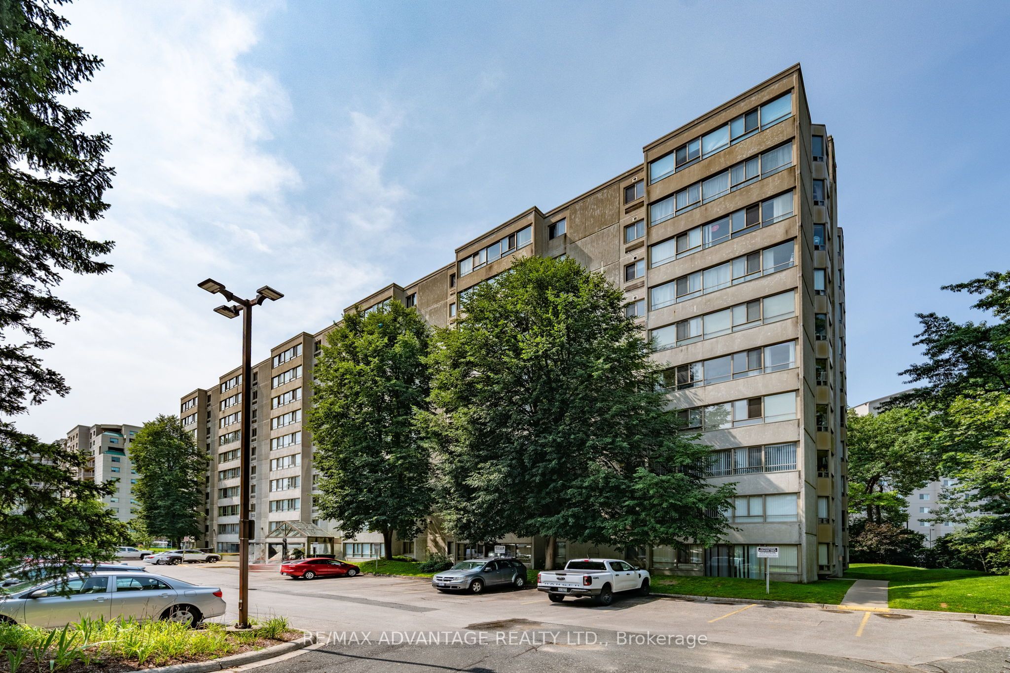 570 Proudfoot Lane 708