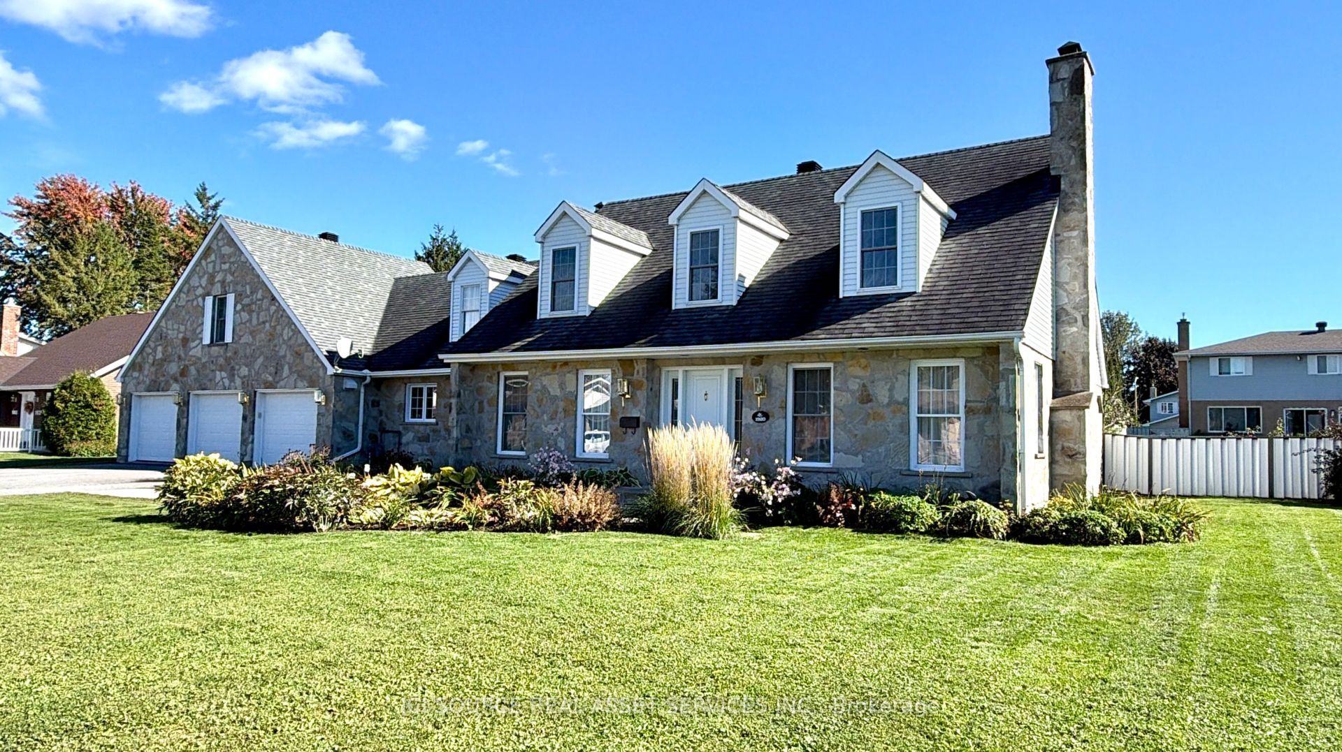 1920 Belvedere Crescent